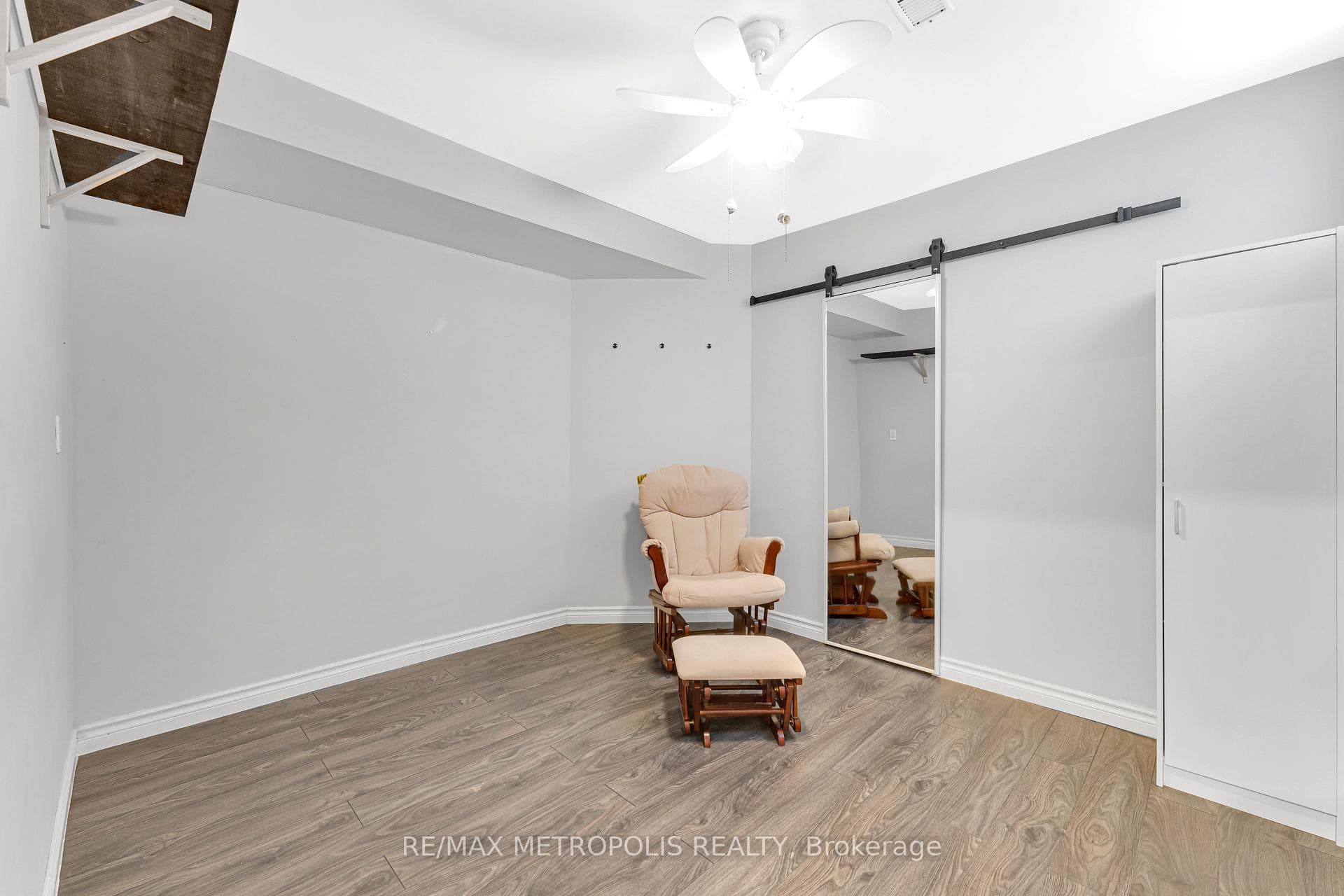 21 St Quentin Avenue photo 33