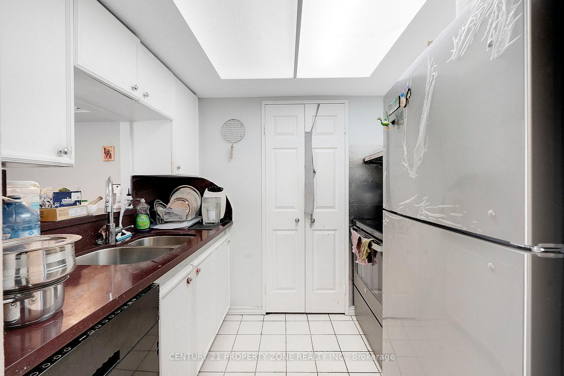 285 Enfield Place Unit 1911 photo 18