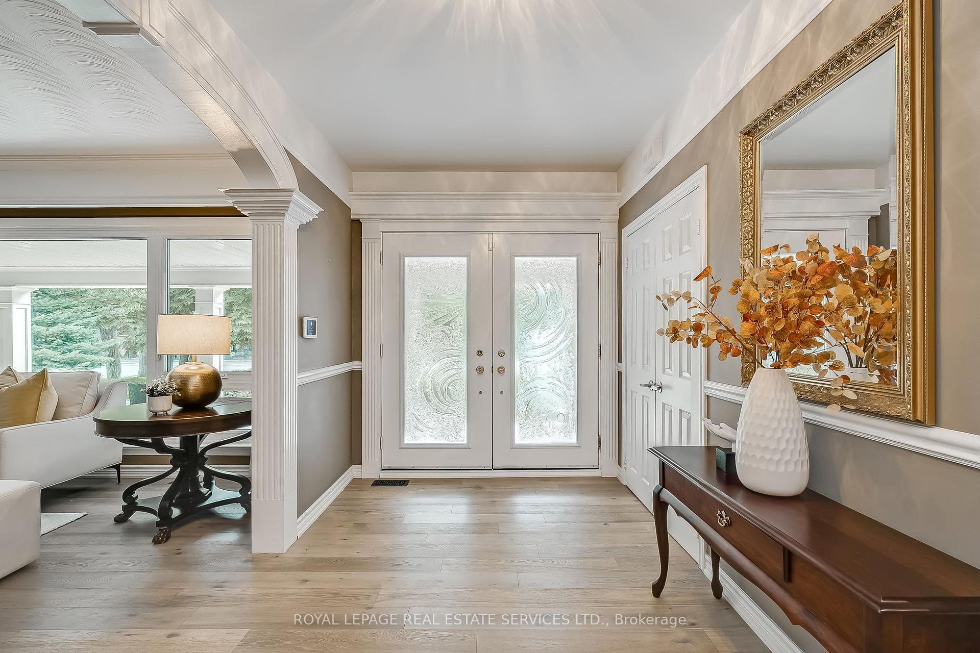 1123 Lakeshore Road photo 5