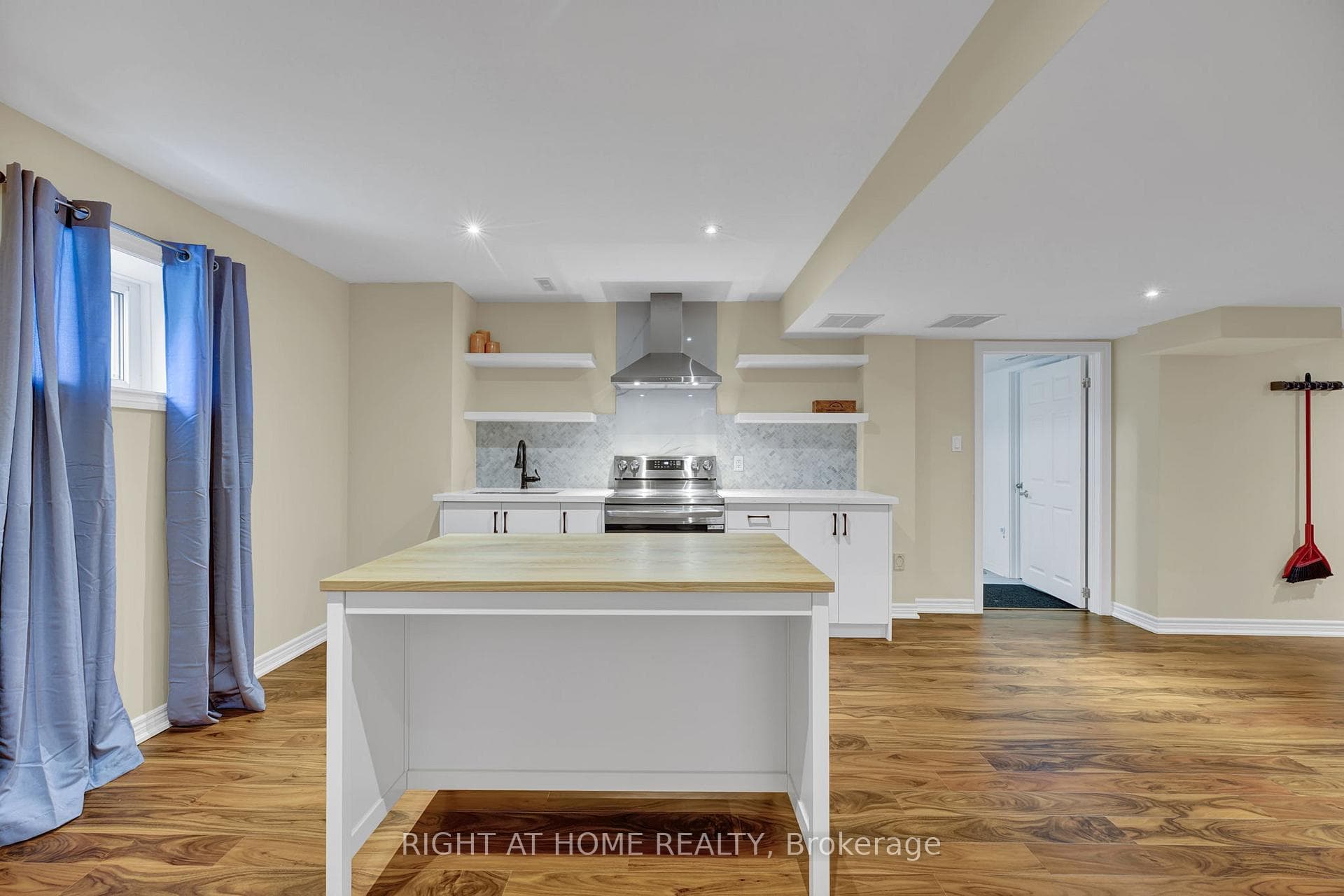 18 Bayel Crescent photo 11