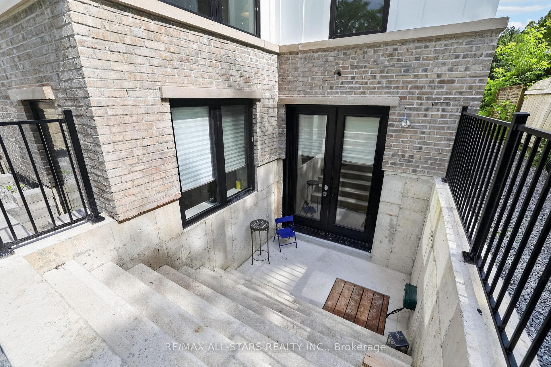 351 South Street photo 43