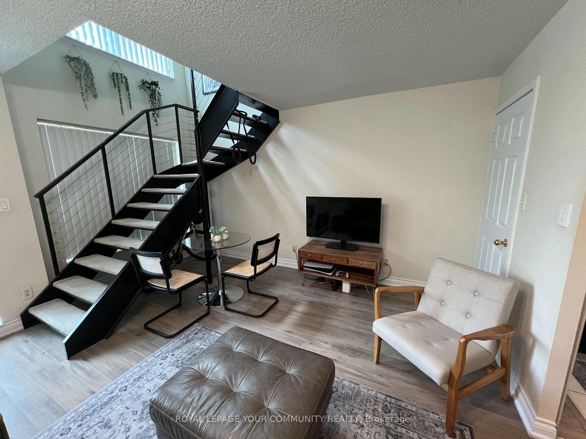 51 Baffin Court Unit 303 photo 4