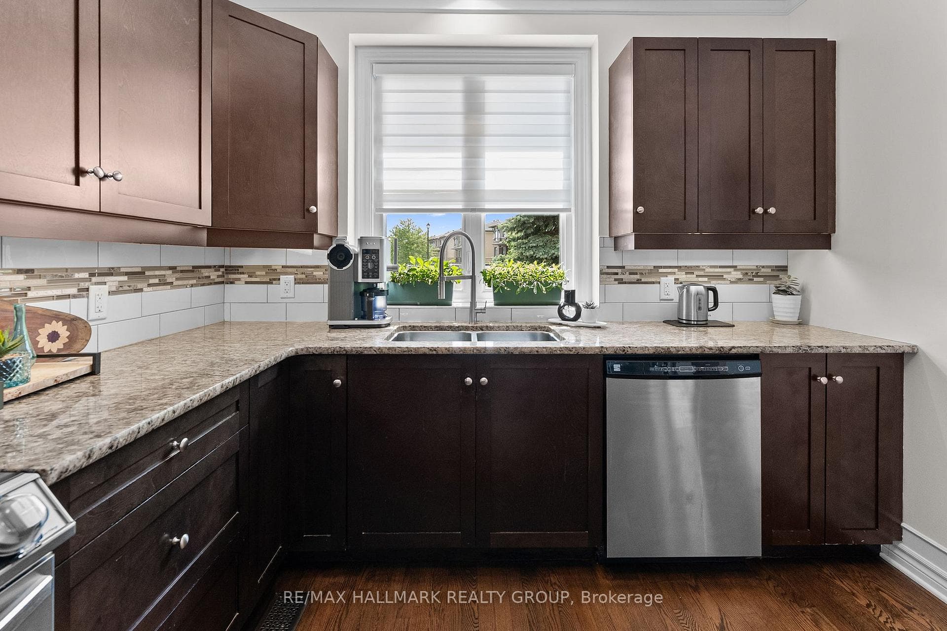 115 Beatrice Drive photo 11