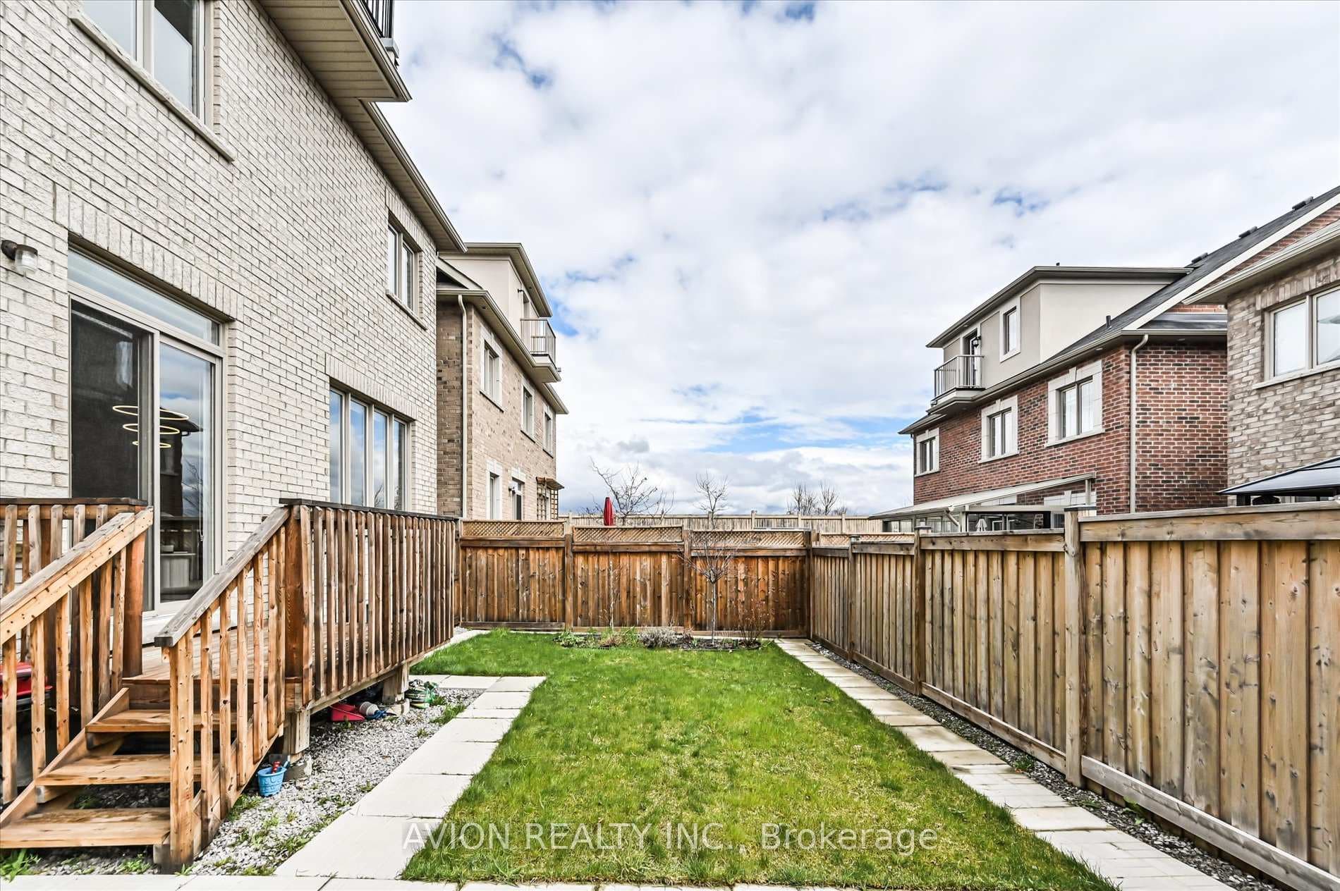 1111 Grainger Trail photo 30