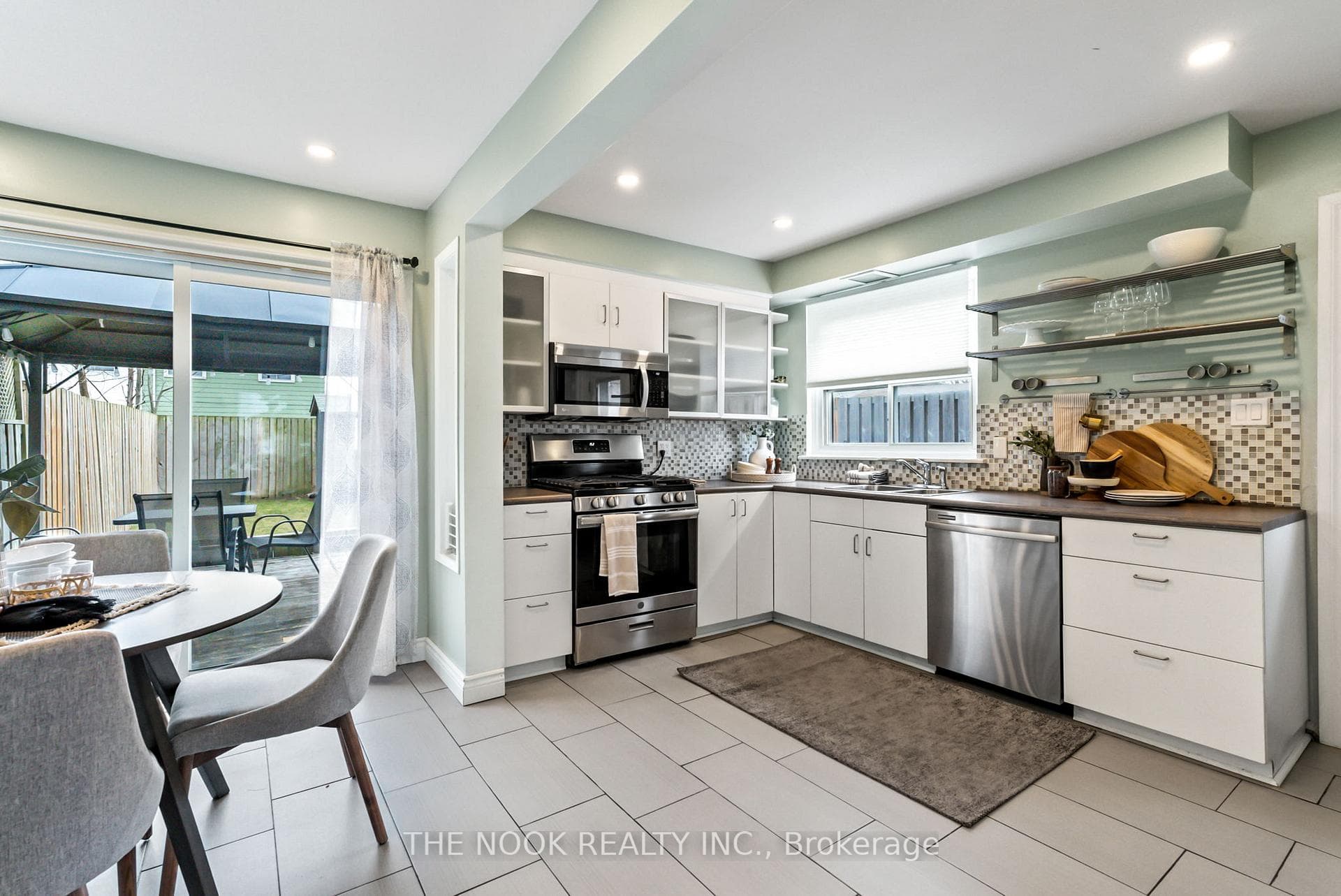 613 Lakeview Avenue photo 10