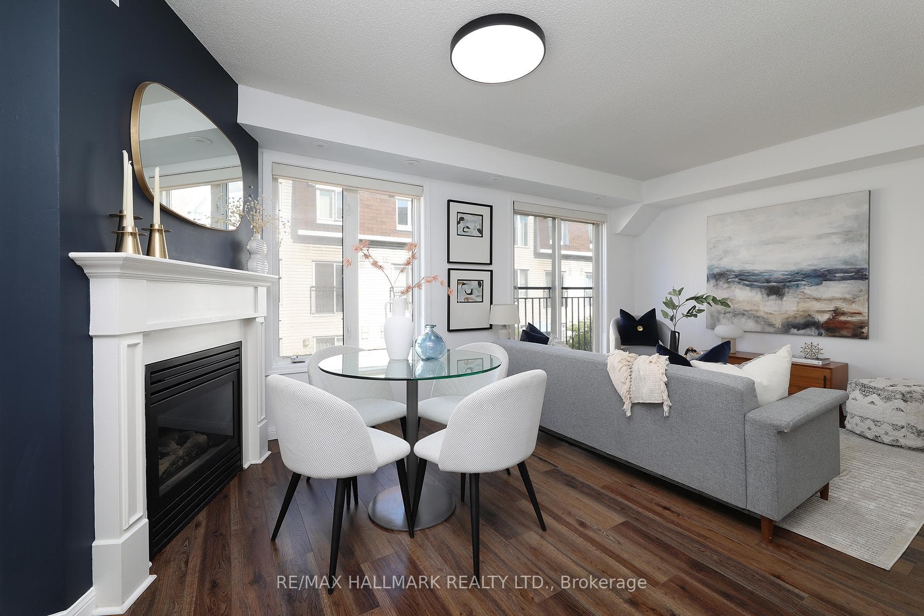 18 Laidlaw Street Unit 1005 photo 3