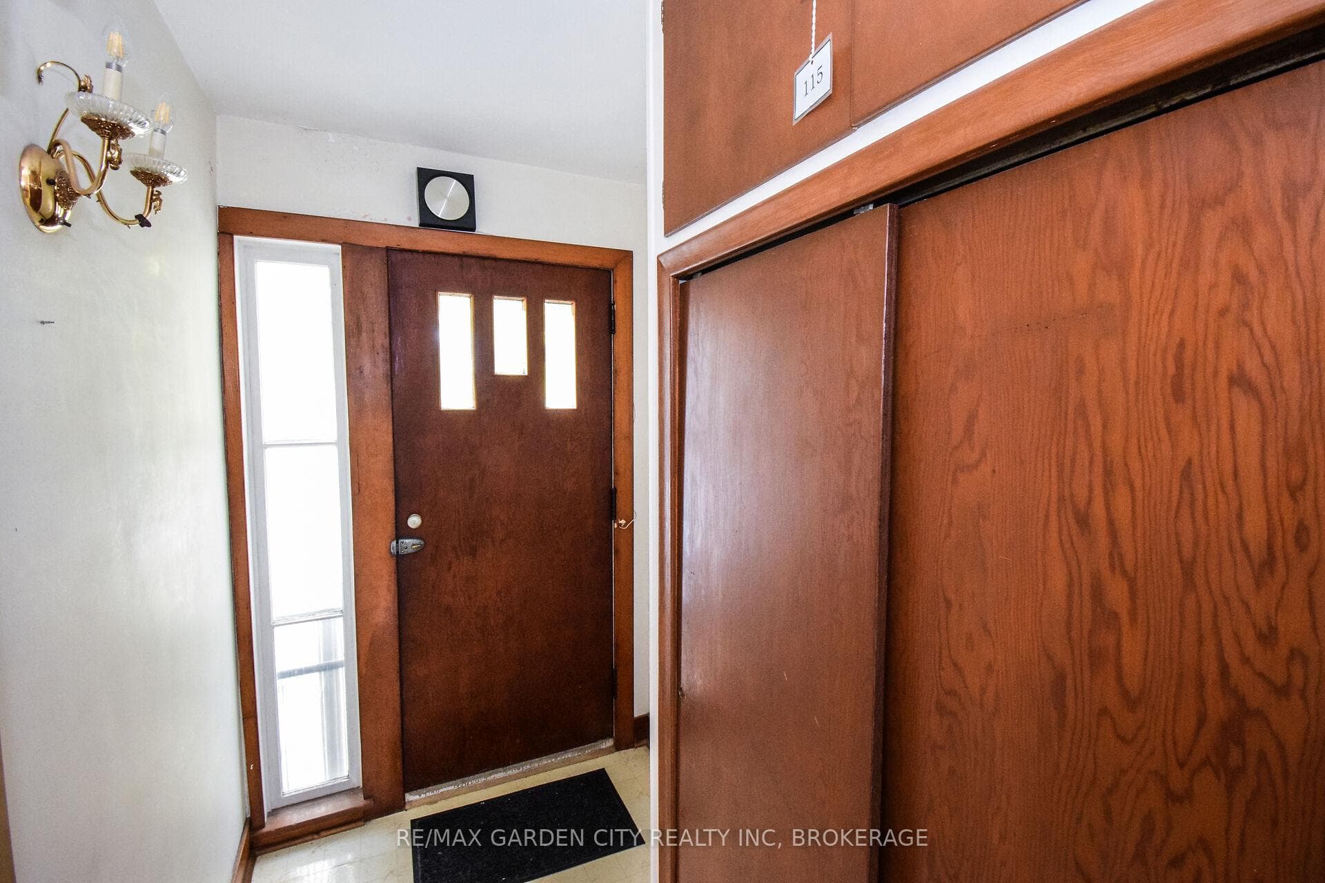 115 Marshall Avenue photo 10