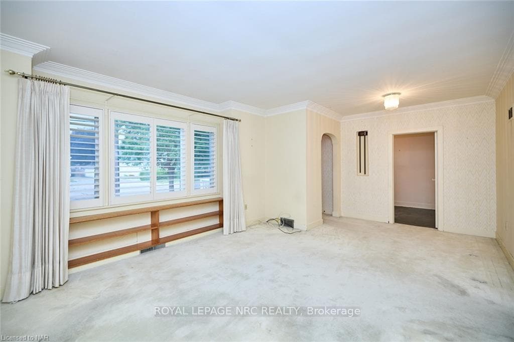 468 GENEVA Street photo 11