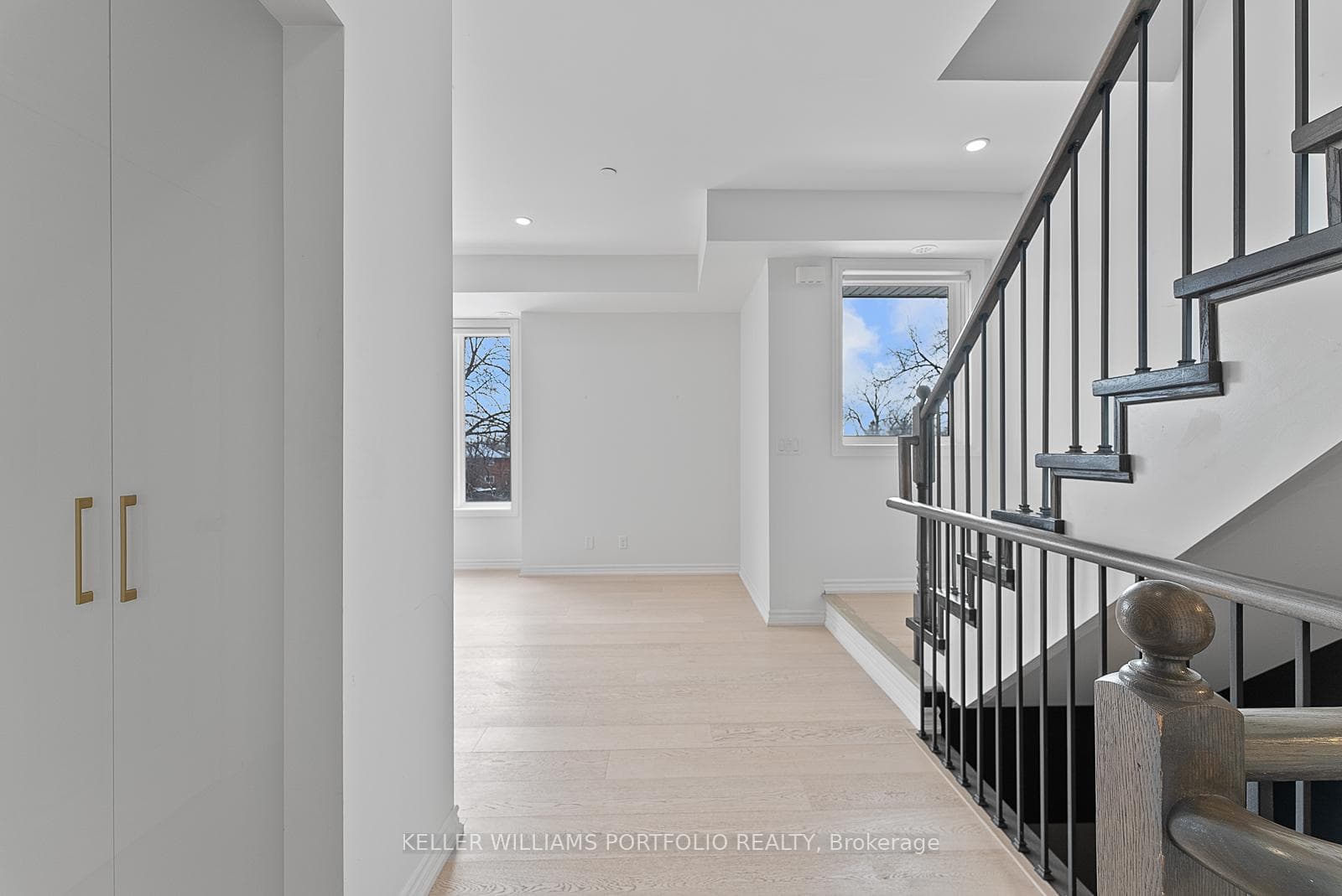 50 Carnation Avenue Unit 131 photo 7