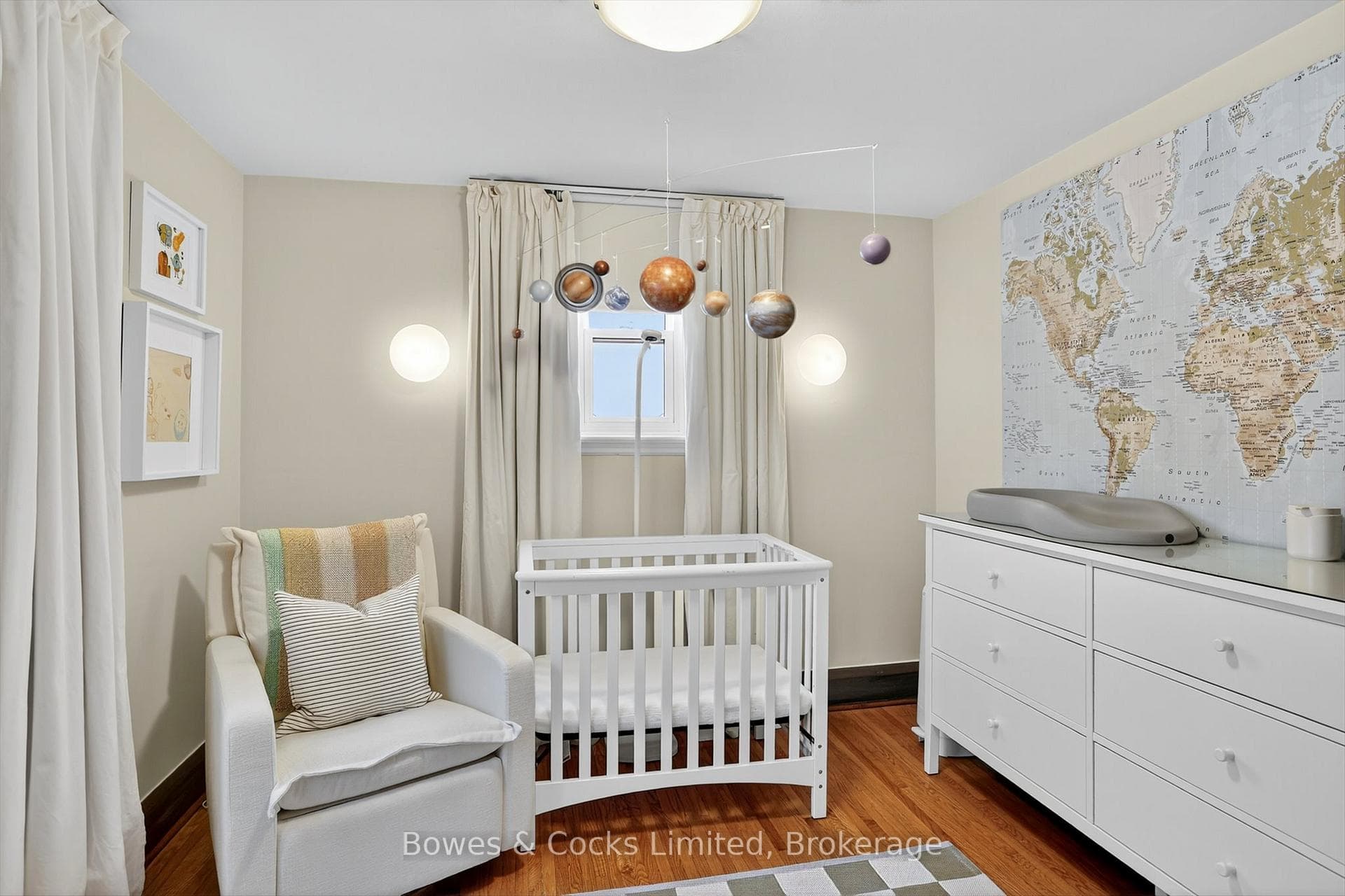 712 Bethune Street photo 31