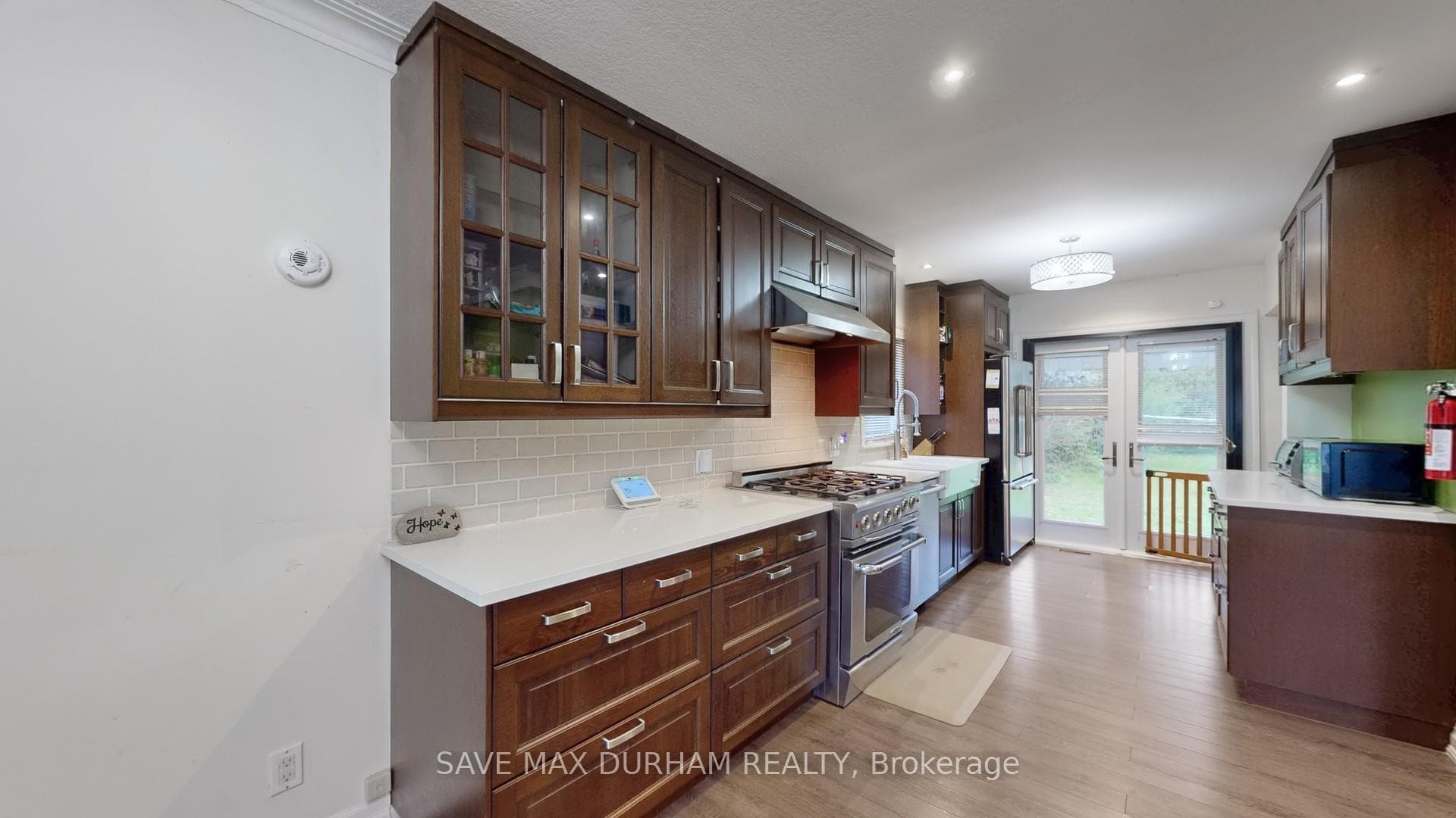 165 Harewood Avenue photo 6