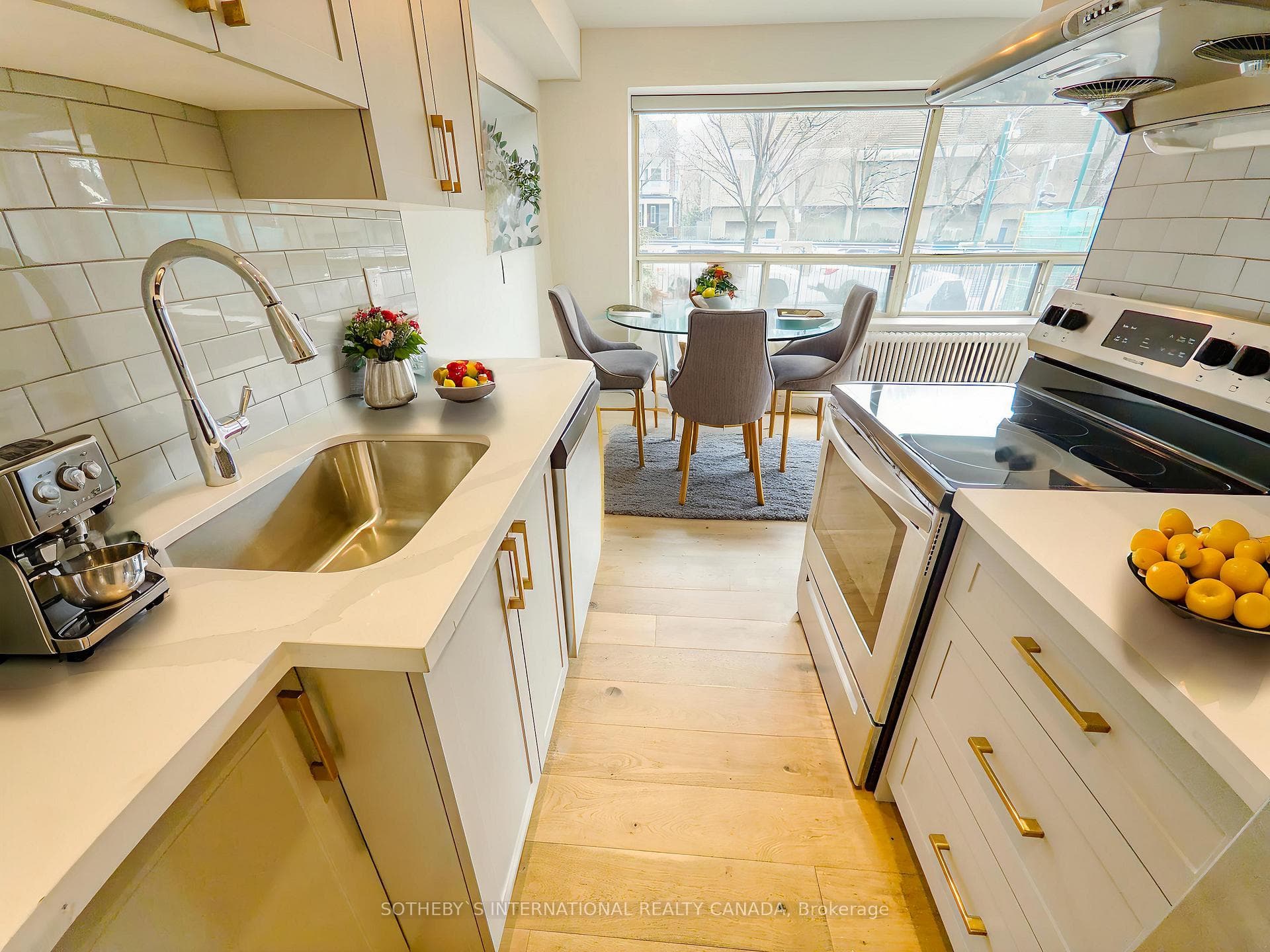 710 Spadina Avenue Unit 107 photo 6