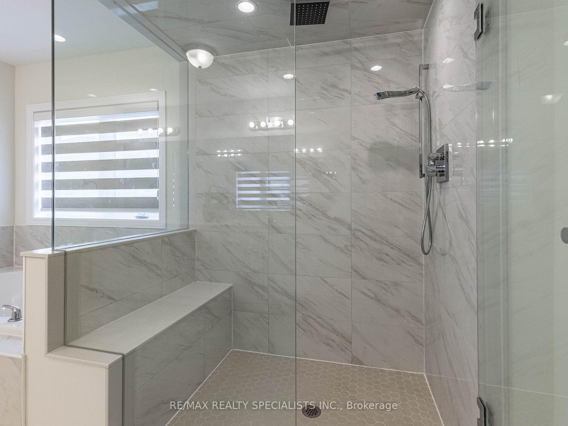 Master Ensuite