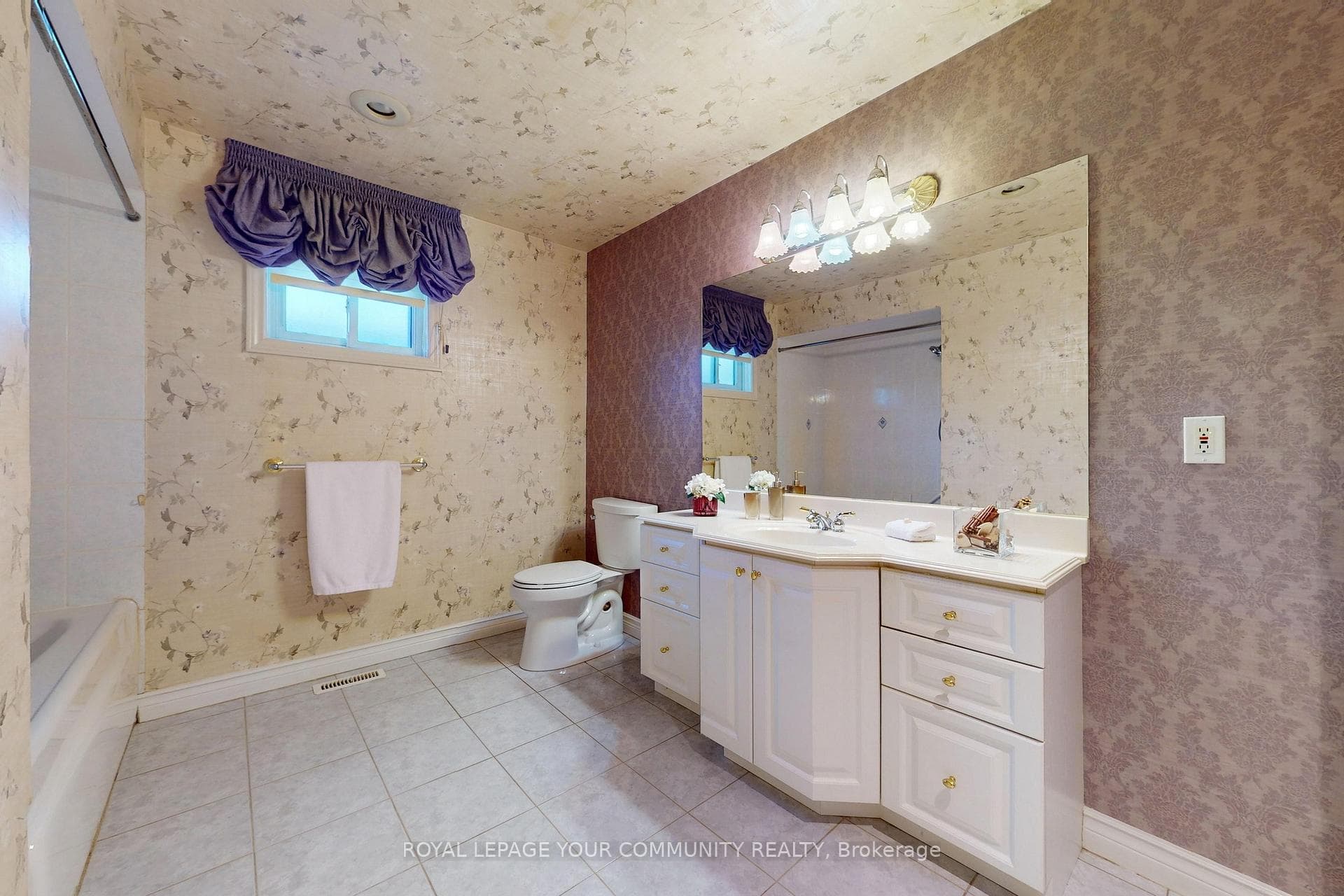 24 Banquo Road photo 21