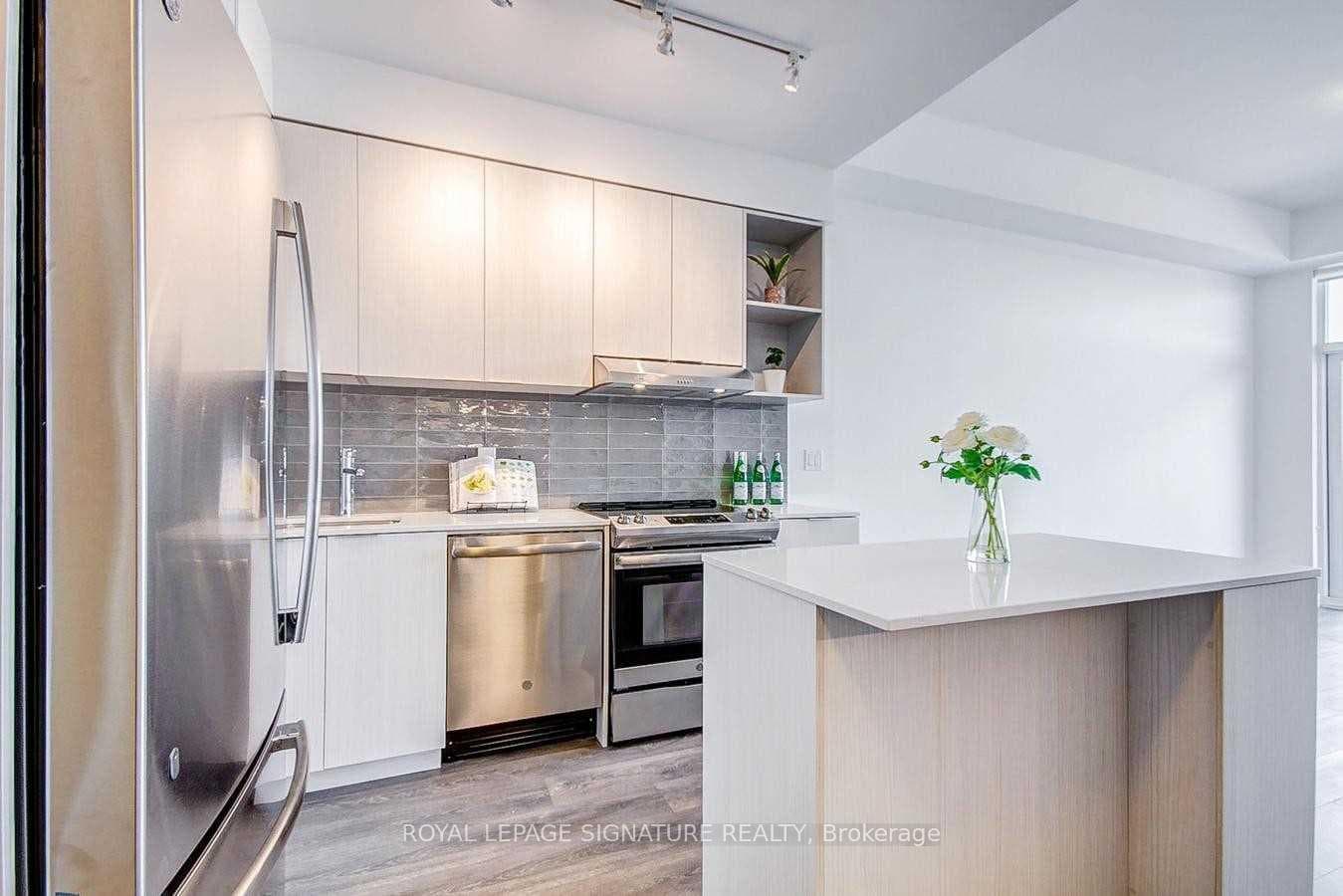 2520 Eglinton Avenue Unit 1408 photo 7