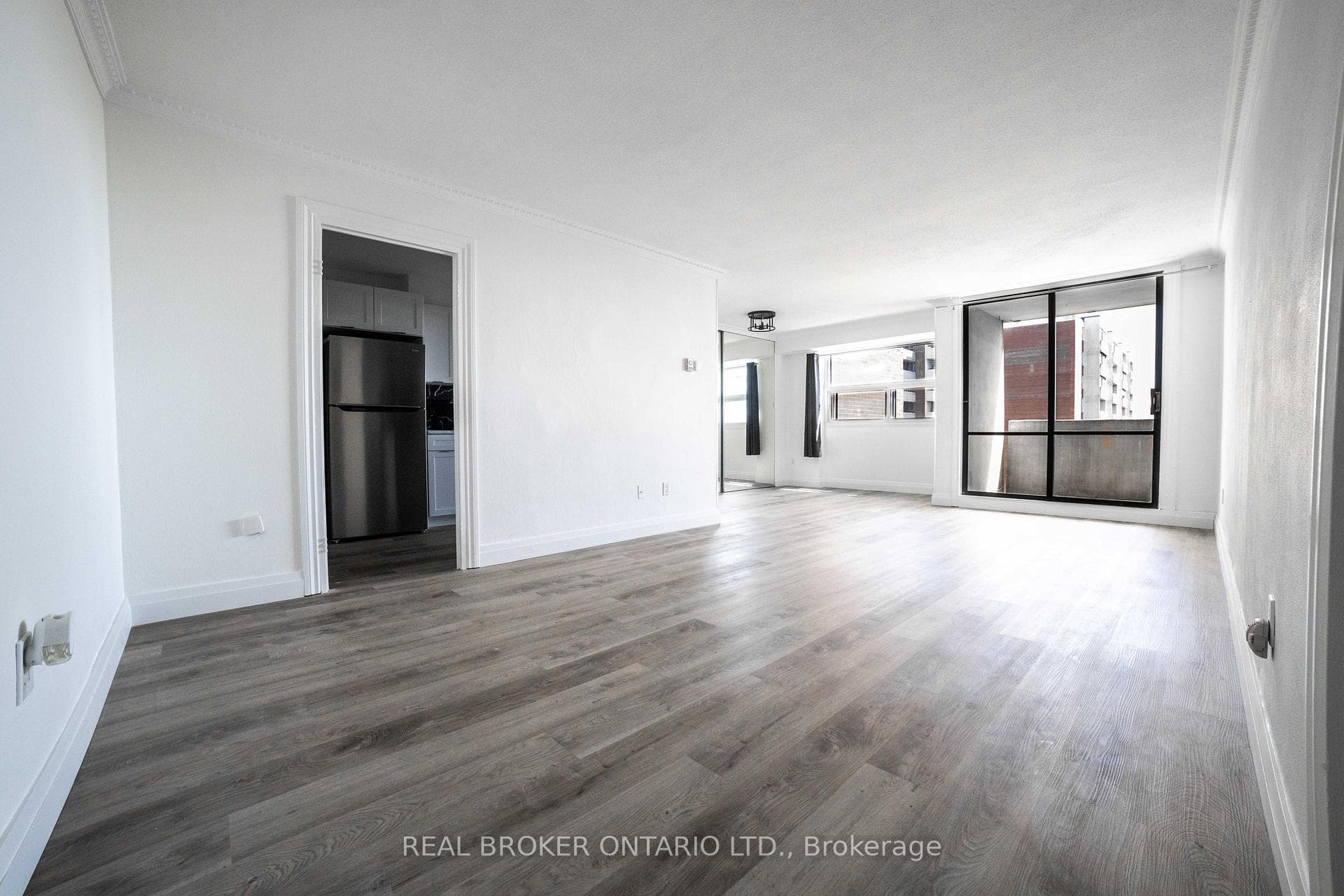 3 Massey Square Unit 2704 photo 2