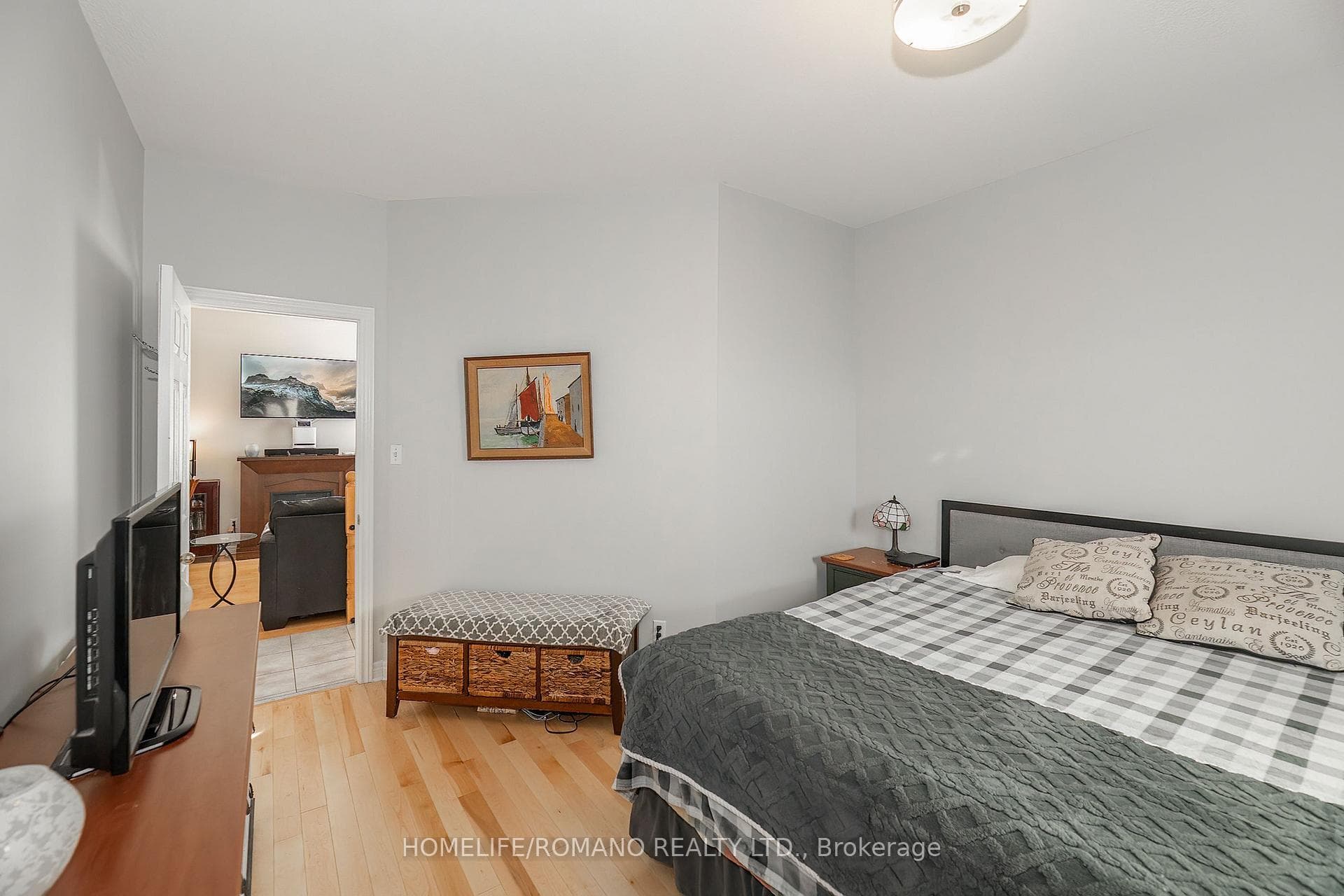 25 Bedell Crescent photo 22