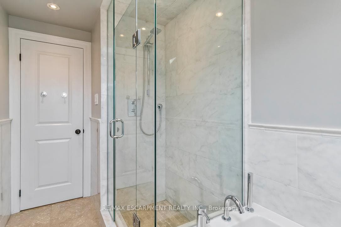 1332 GATEHOUSE Drive photo 29