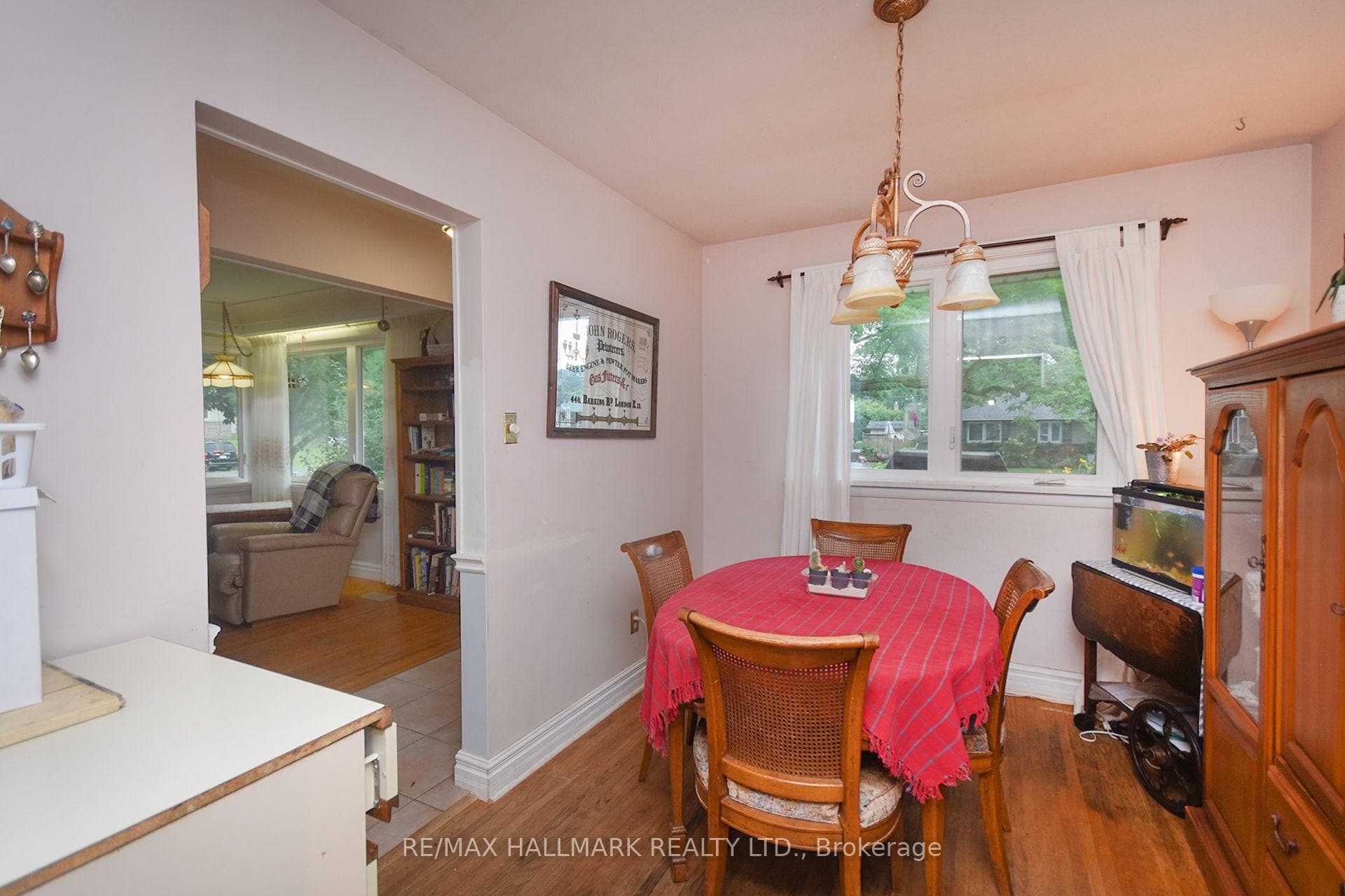 1084 Dalewood Avenue photo 9