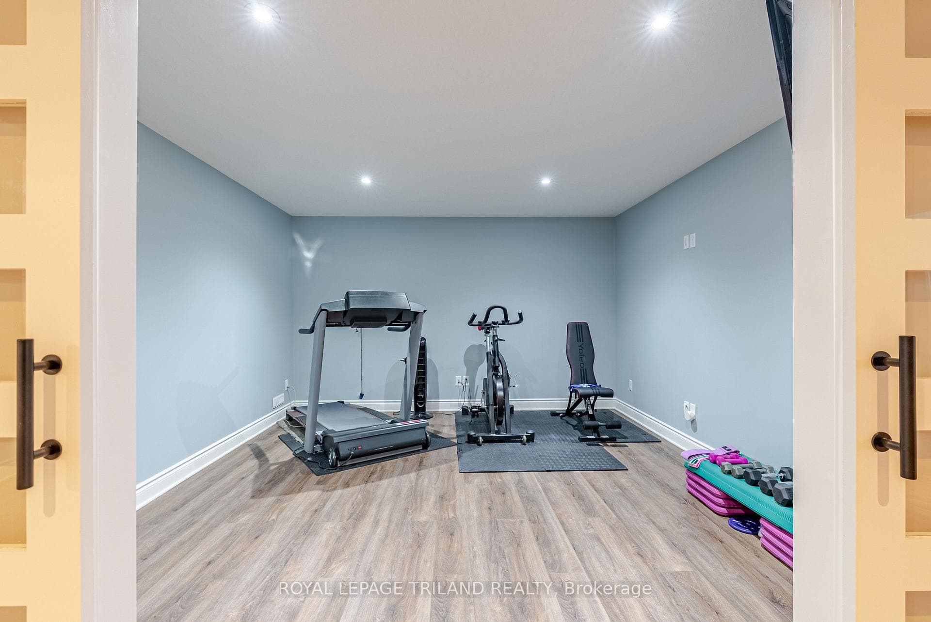 296 Dufferin Street photo 35