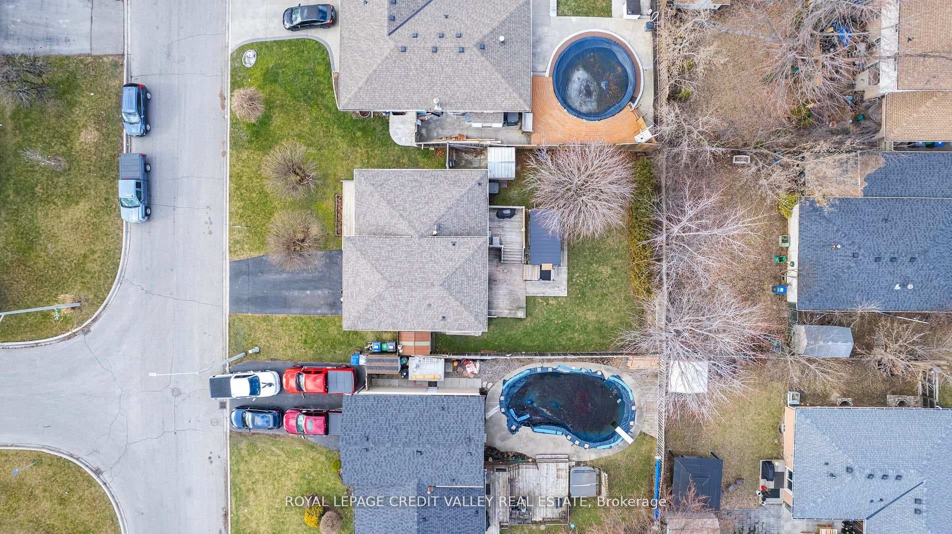 13 Castlemore Drive photo 30