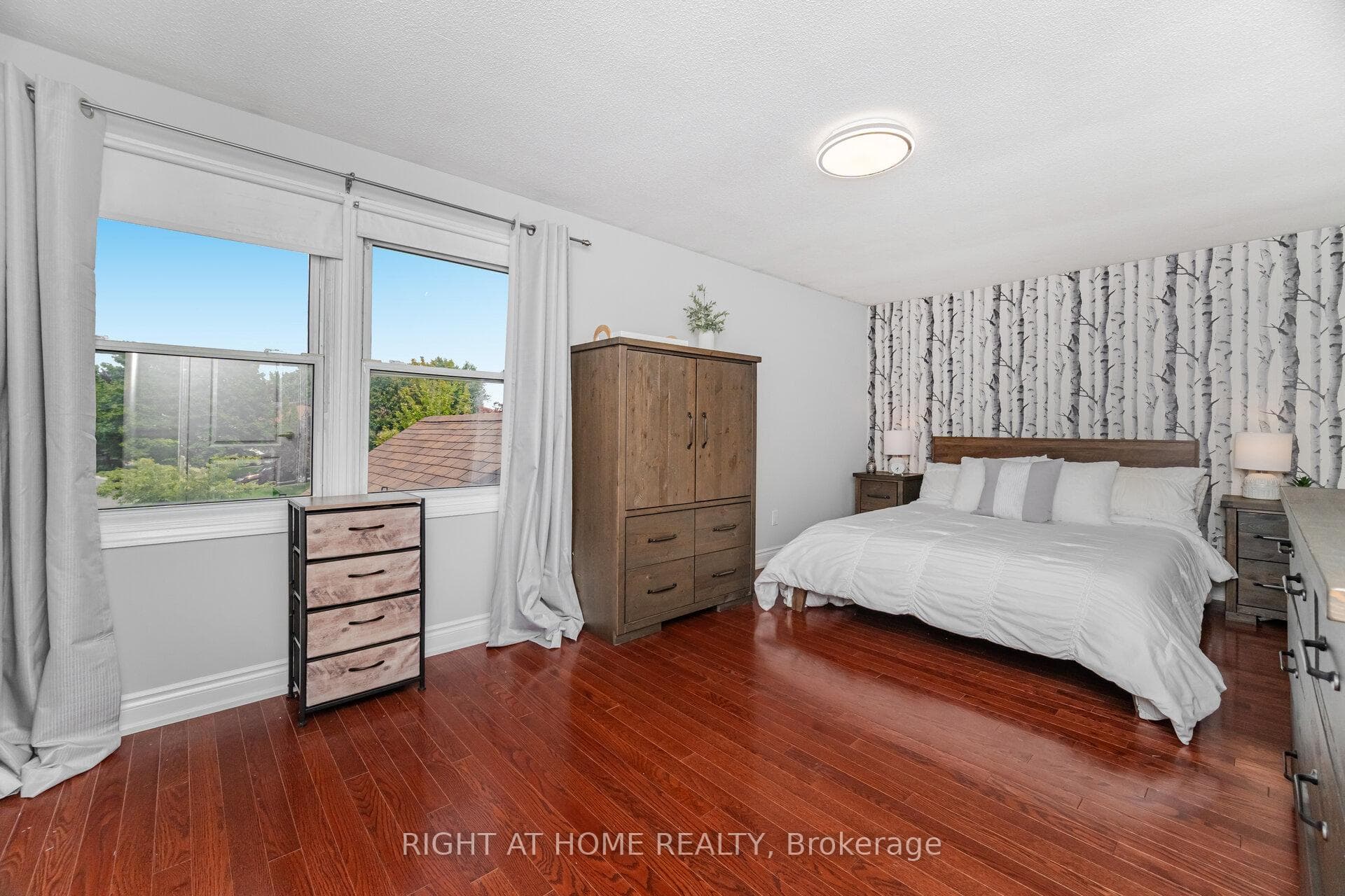 526 Holly Avenue photo 22