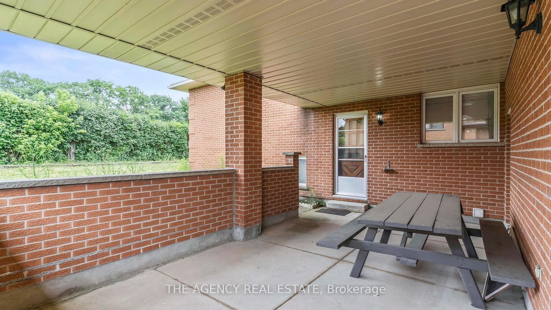 272 Wilkins Street photo 17