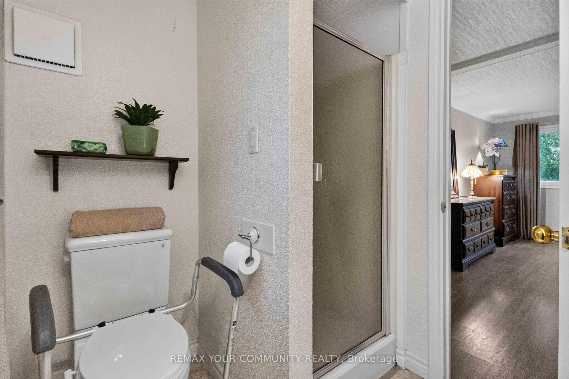 165 Roxanna Drive photo 26
