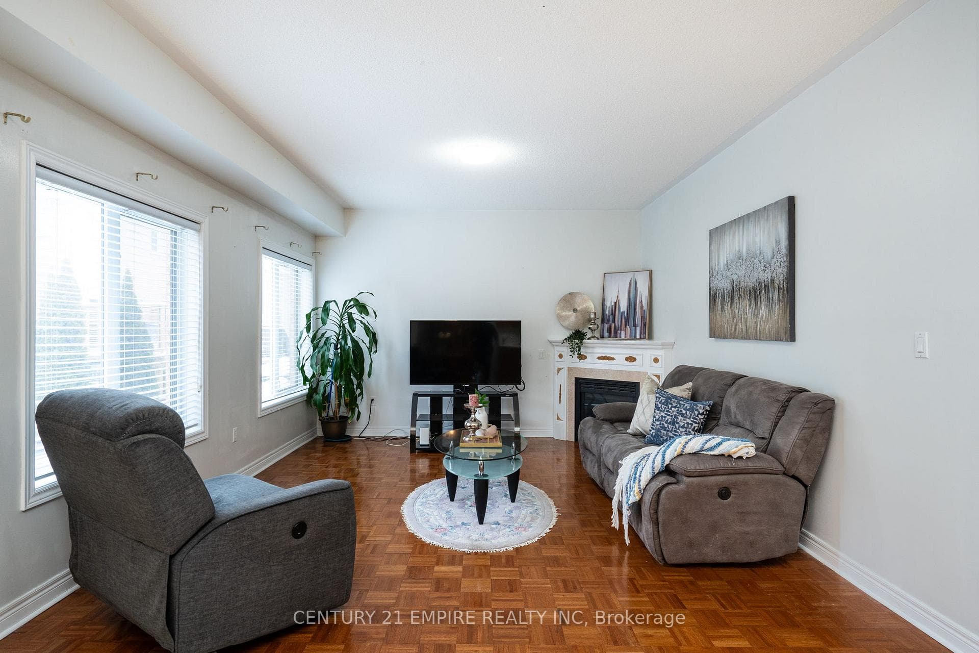 116 Villa Royale Avenue photo 9