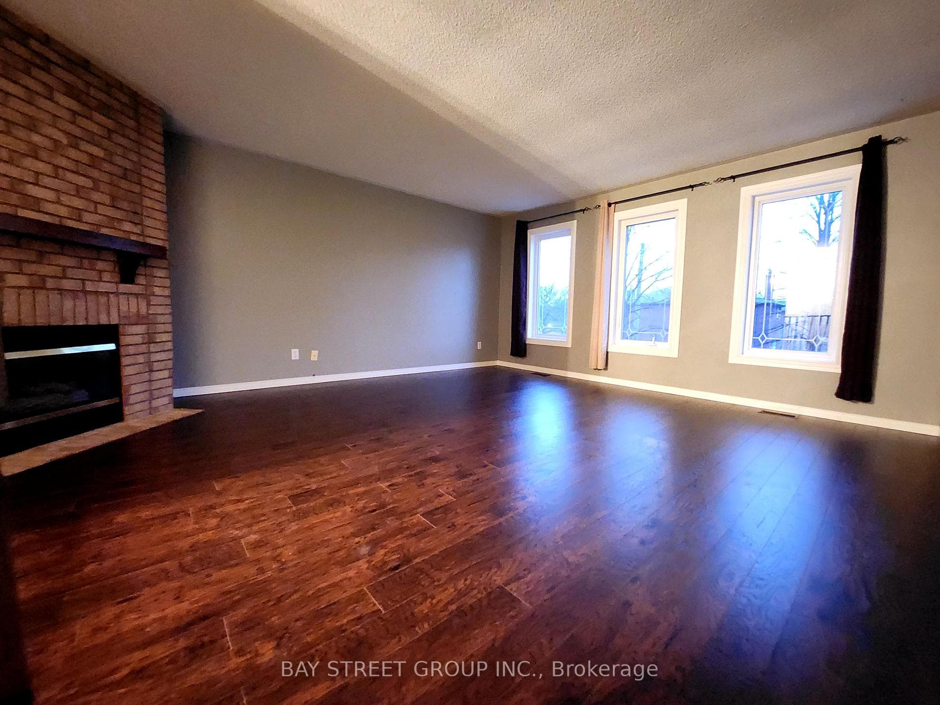 25 Muirland Crescent photo 9