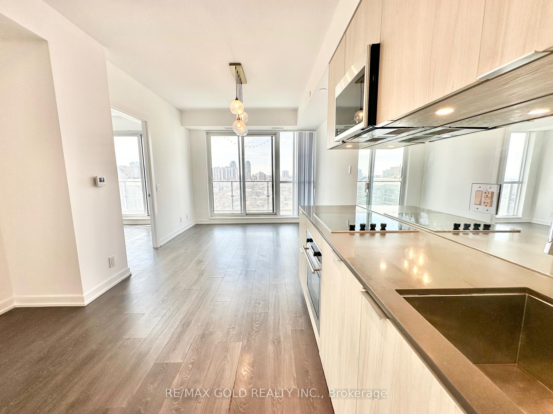 609 Avenue Road Unit 1605 photo 16