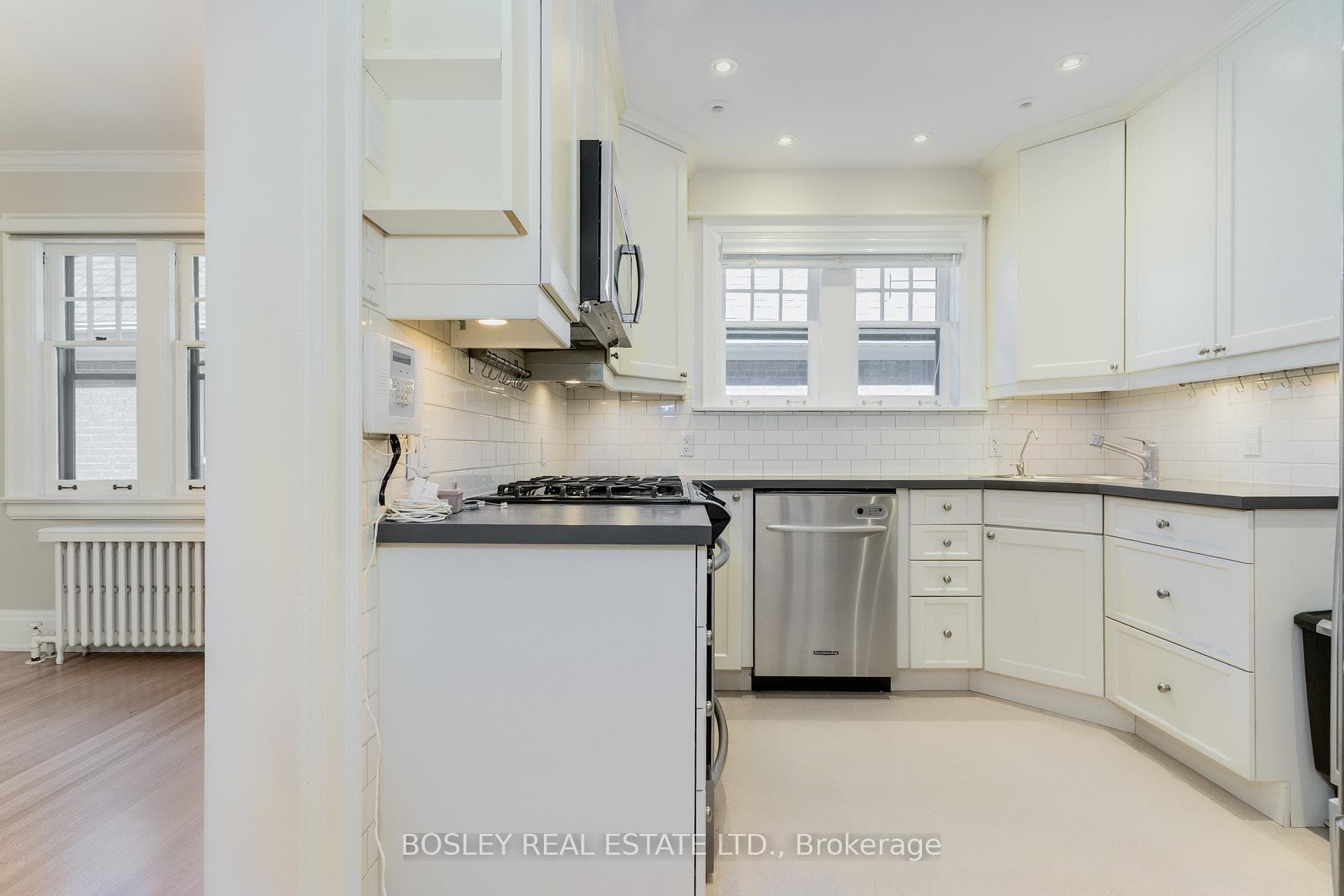 20 Coulson Avenue Unit Upper photo 19