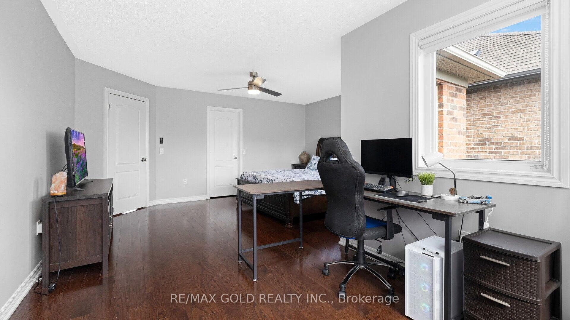 4 Learmont Avenue photo 25