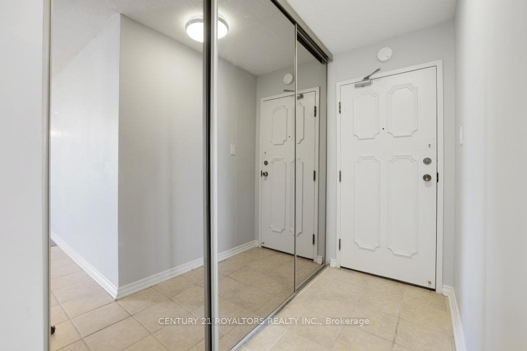 71 Somerset Street Unit 1602 photo 12