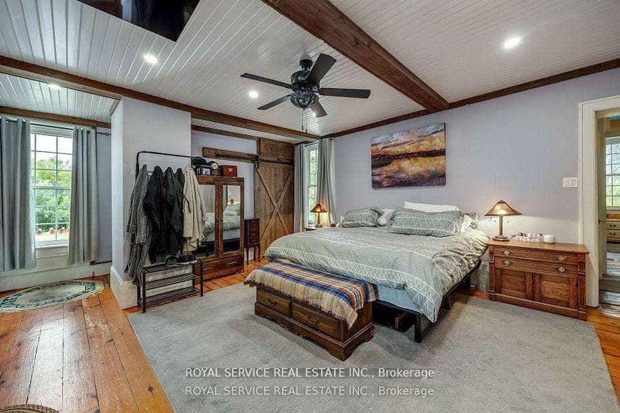 60 King Street photo 11