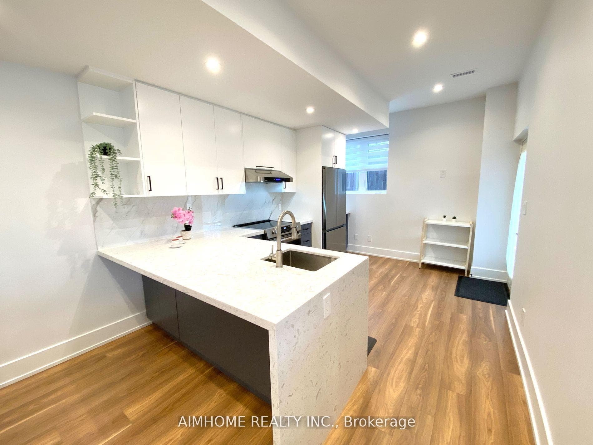 225 Maxwell Street Unit (Lower) photo 13