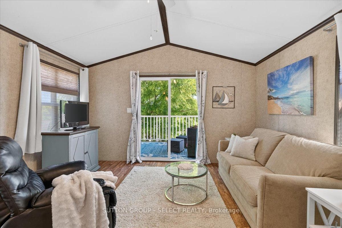 8685 Rock Glen Road Unit 400 photo 3