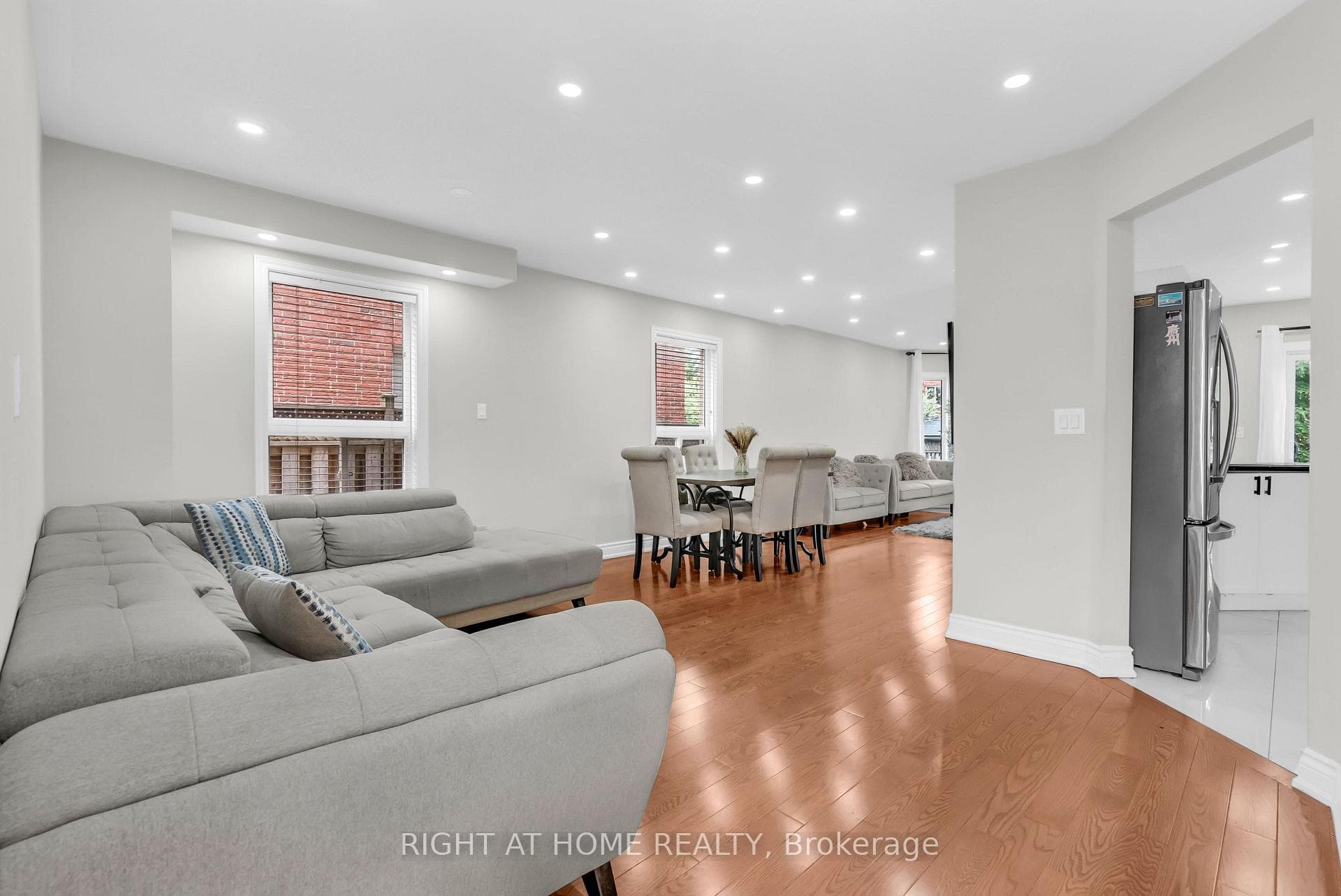 847 Stonebridge Avenue photo 9