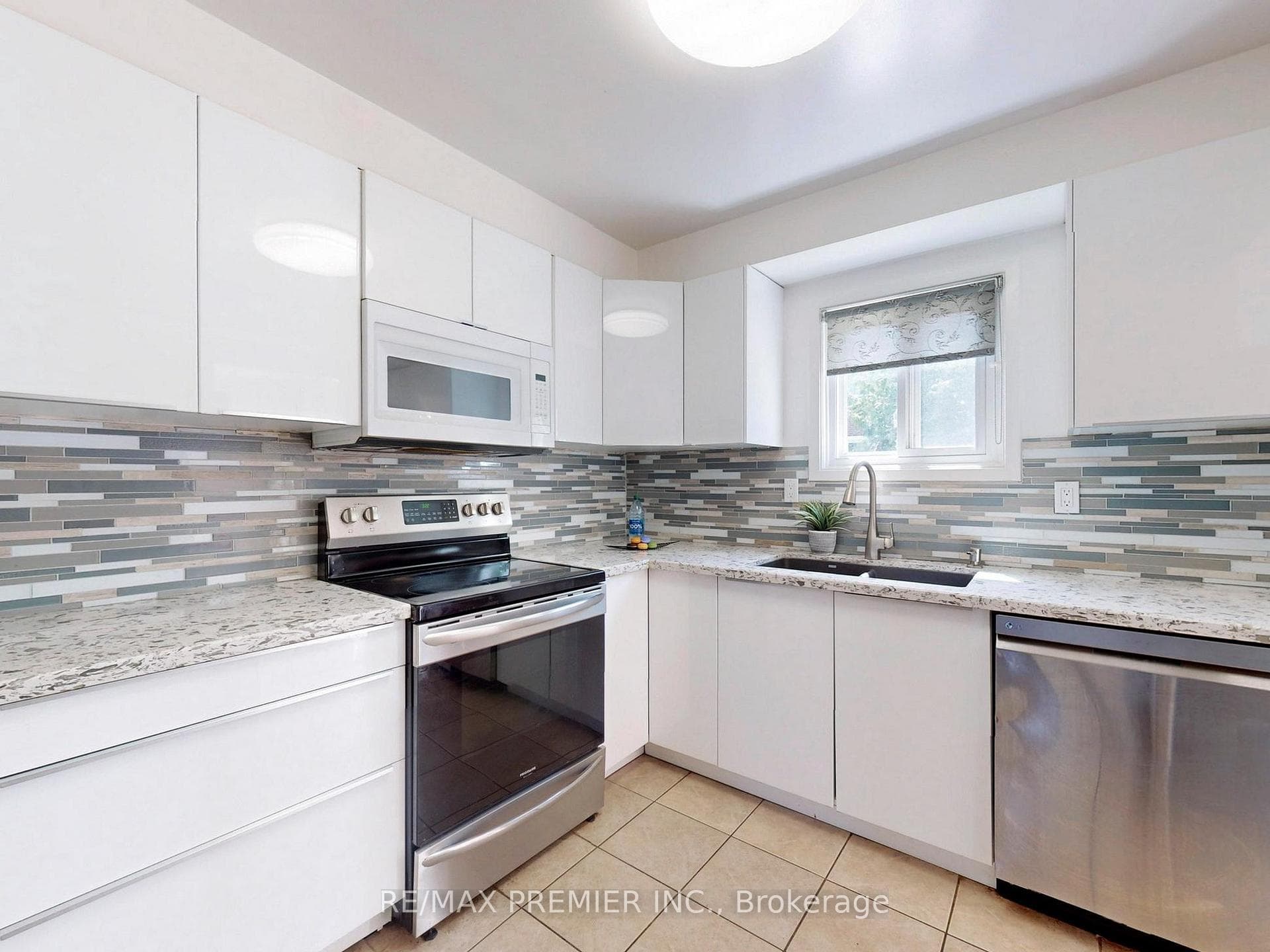 88 Radford Drive photo 17