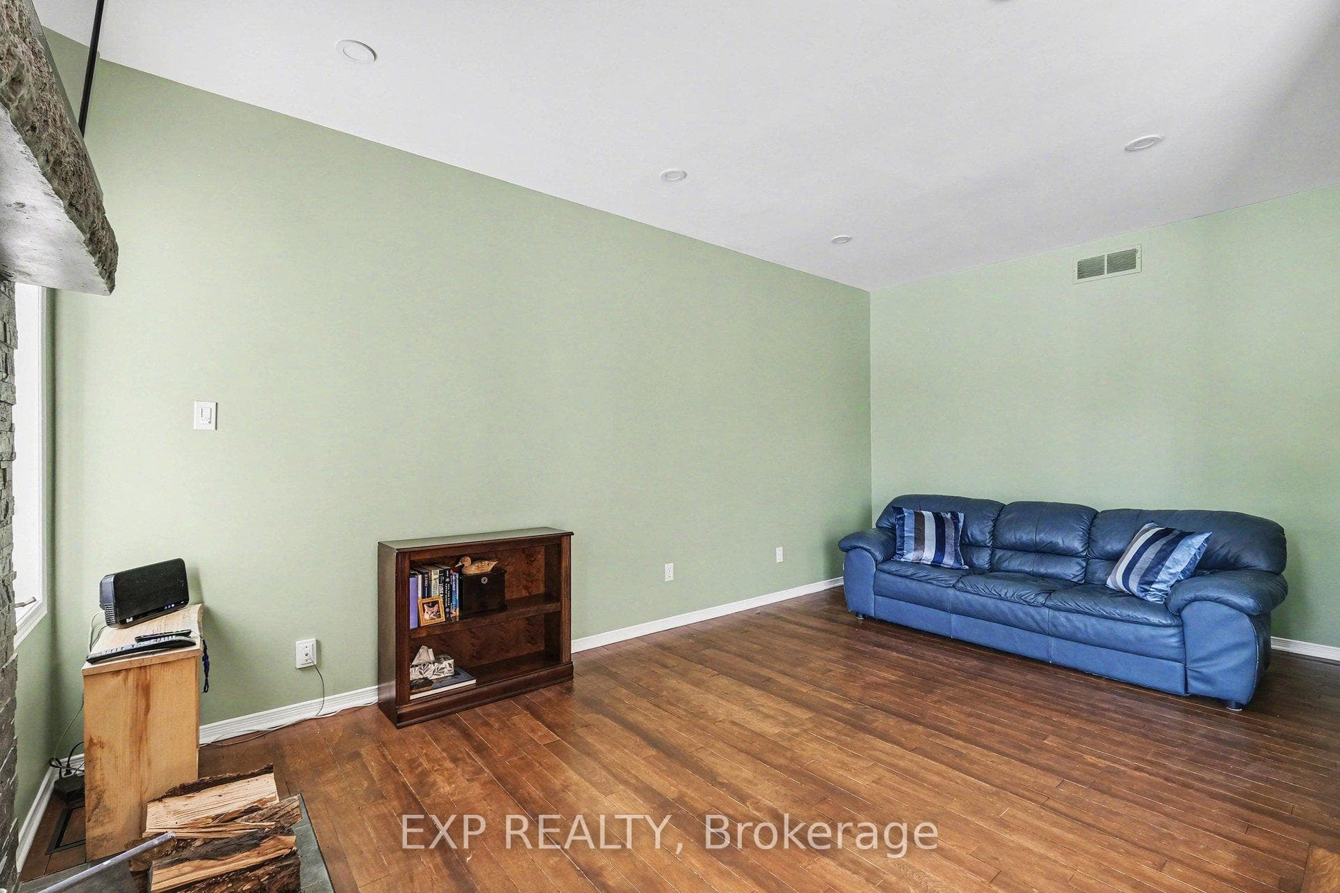 1284 Old Carriage Lane photo 12