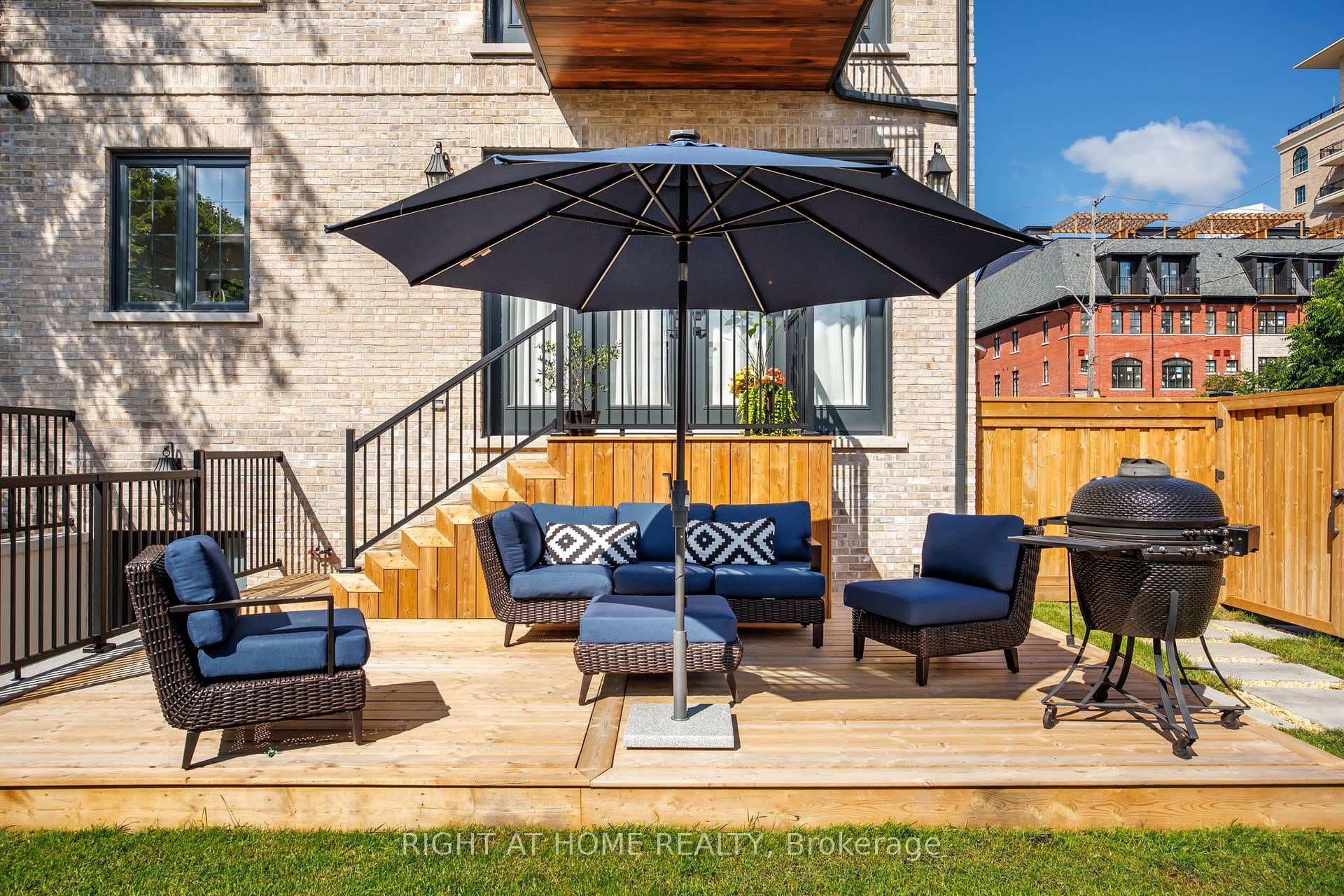 33 Thorndale Avenue photo 7
