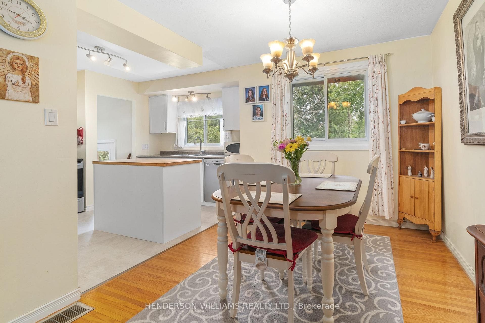 486 Montrose Road photo 12