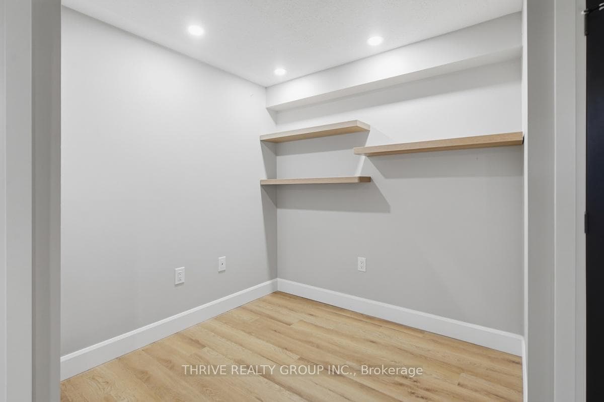 21 Mcgill Place photo 34