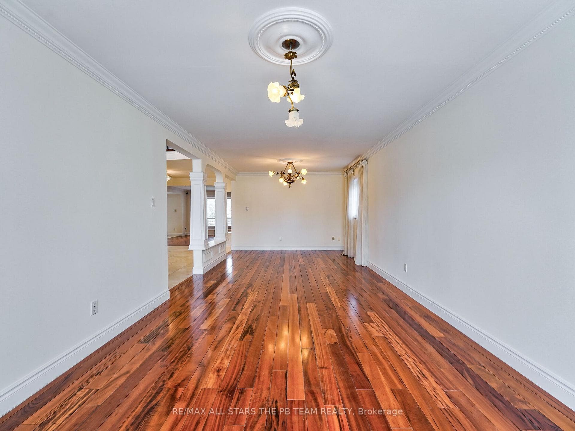 2227 Rodick Road photo 8