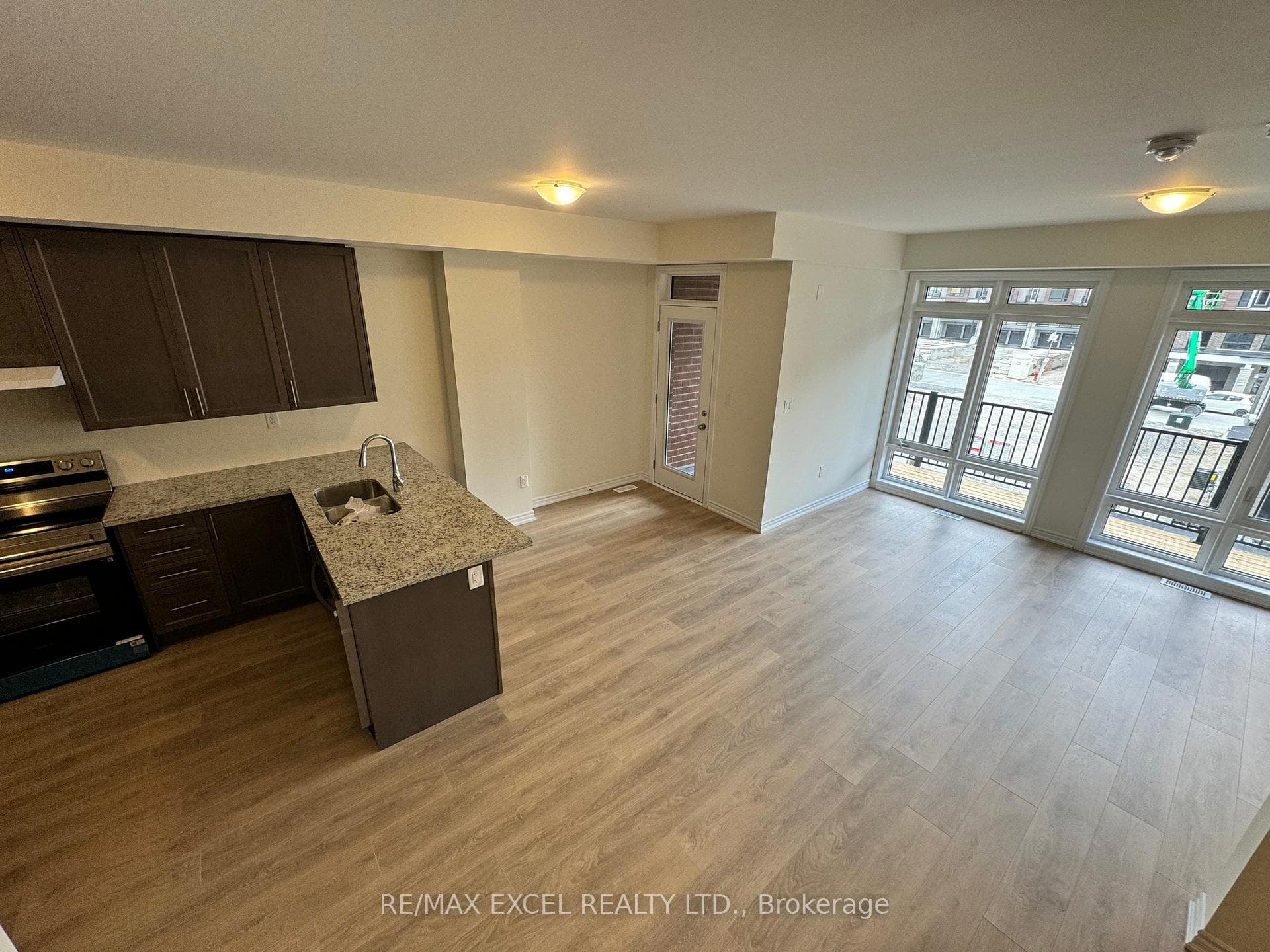 20 Griffith Street photo 10