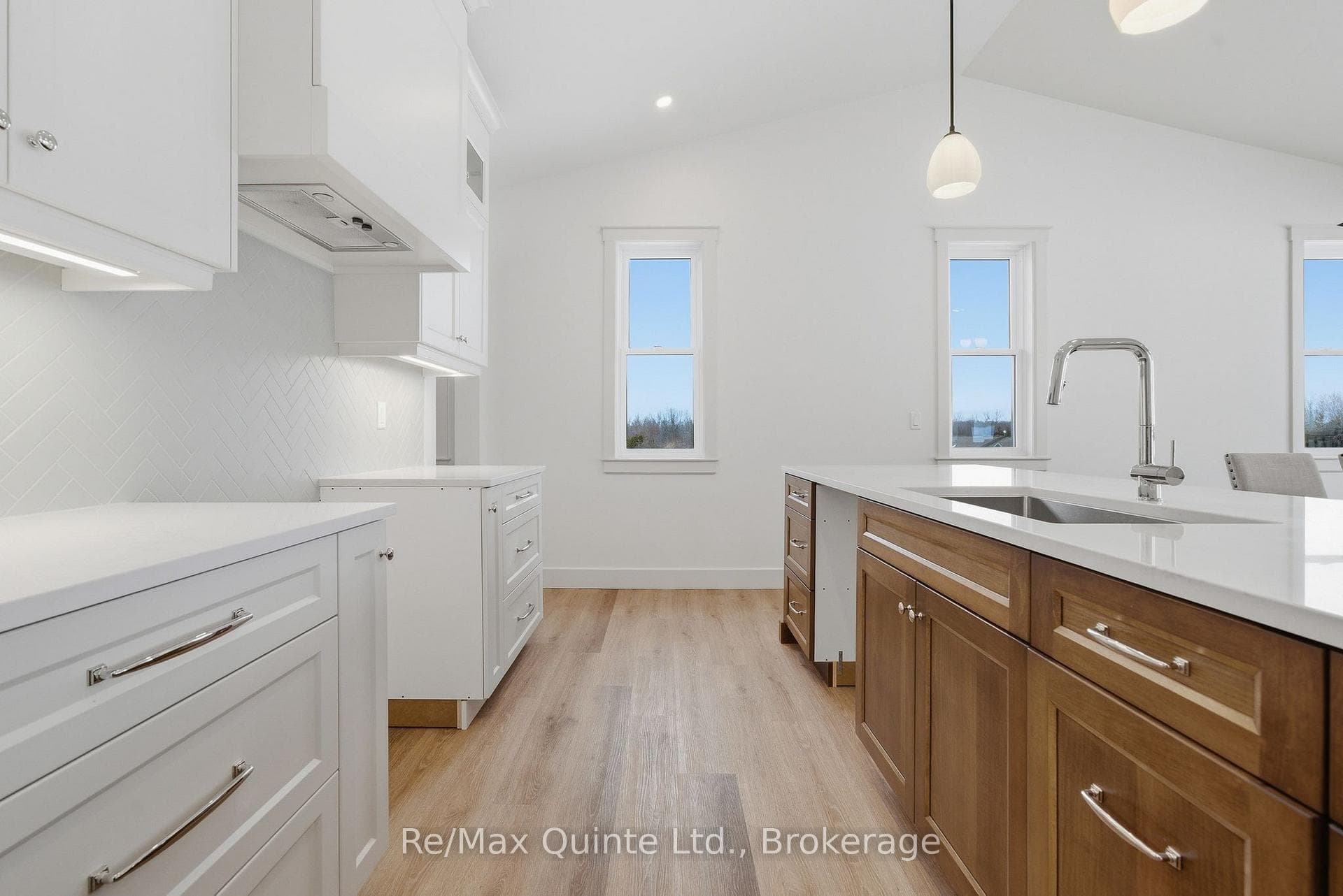 2501 Harmony Road photo 15