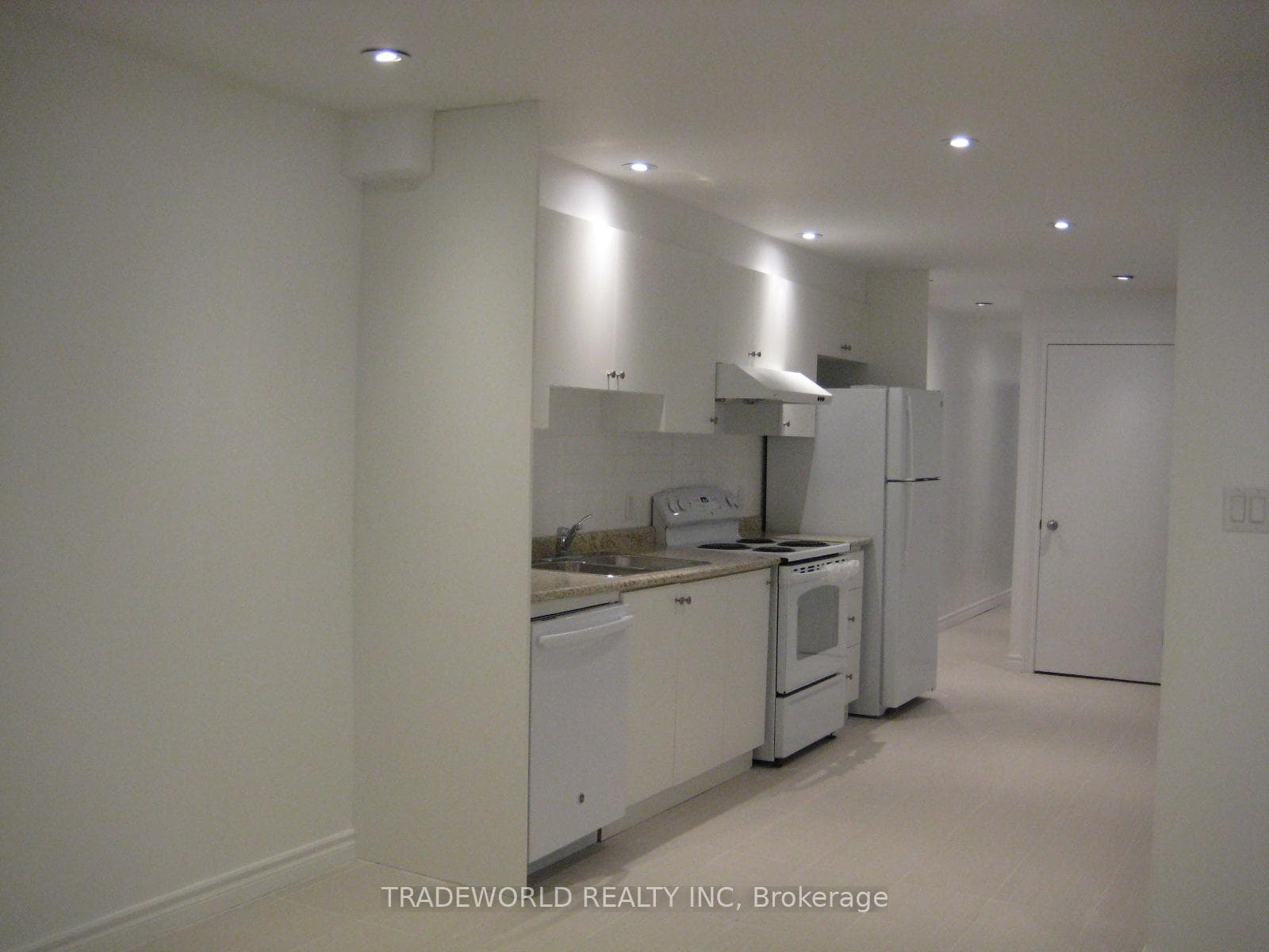 765 Gerrard Street Unit Lower photo 15