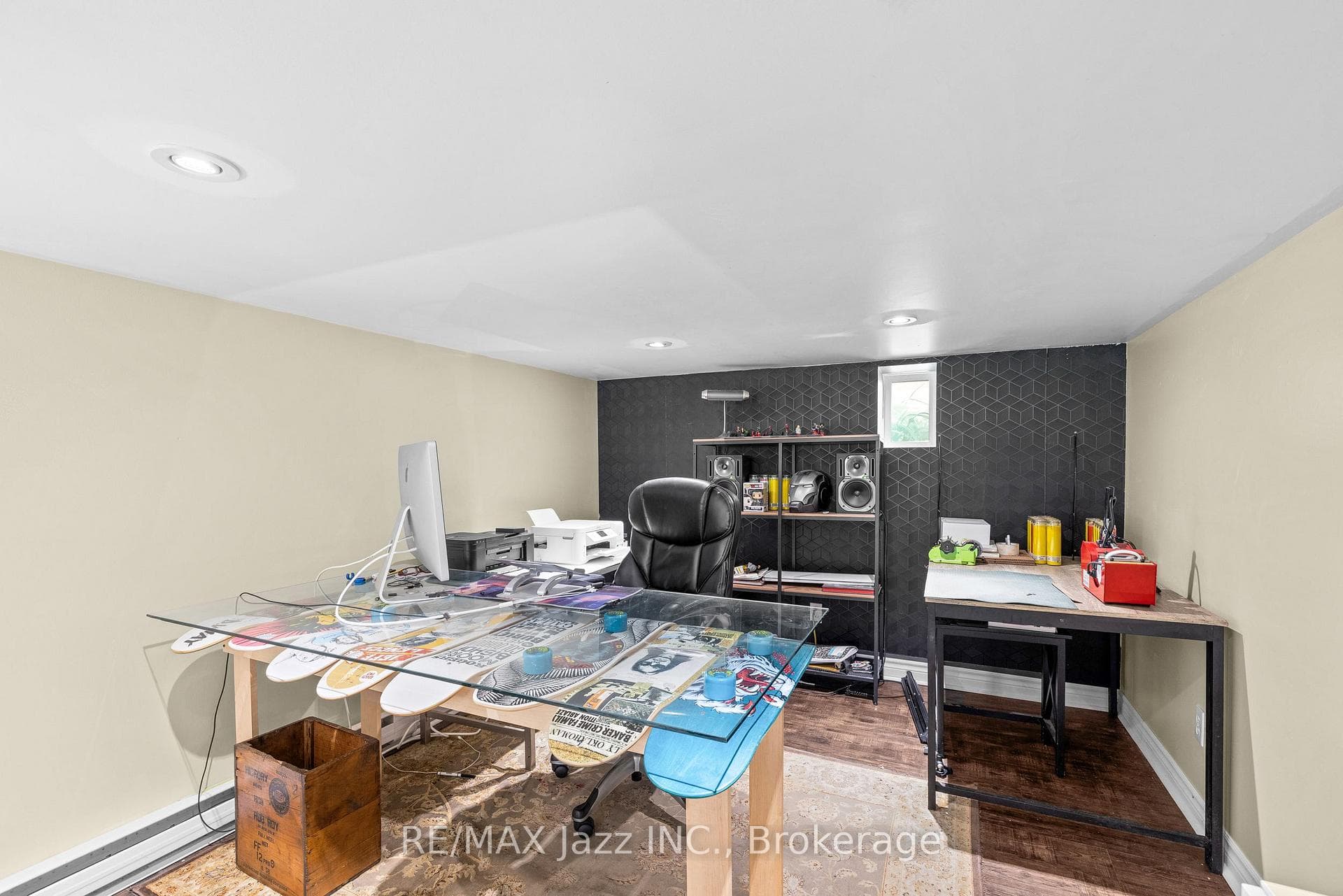 477 Masson Street photo 43