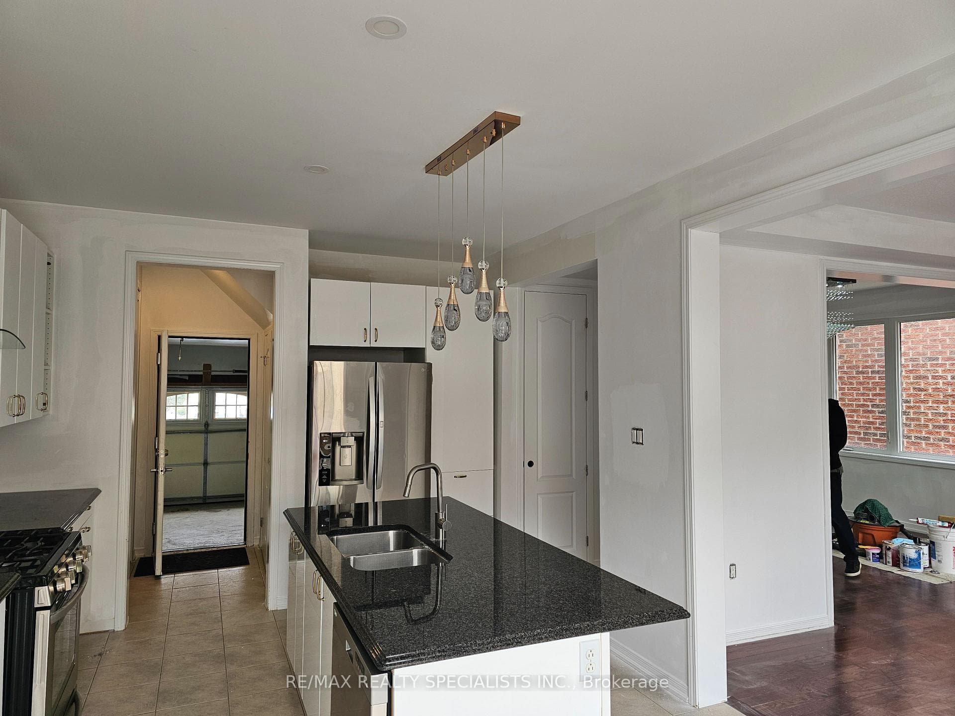 243 Seabrook Drive photo 2