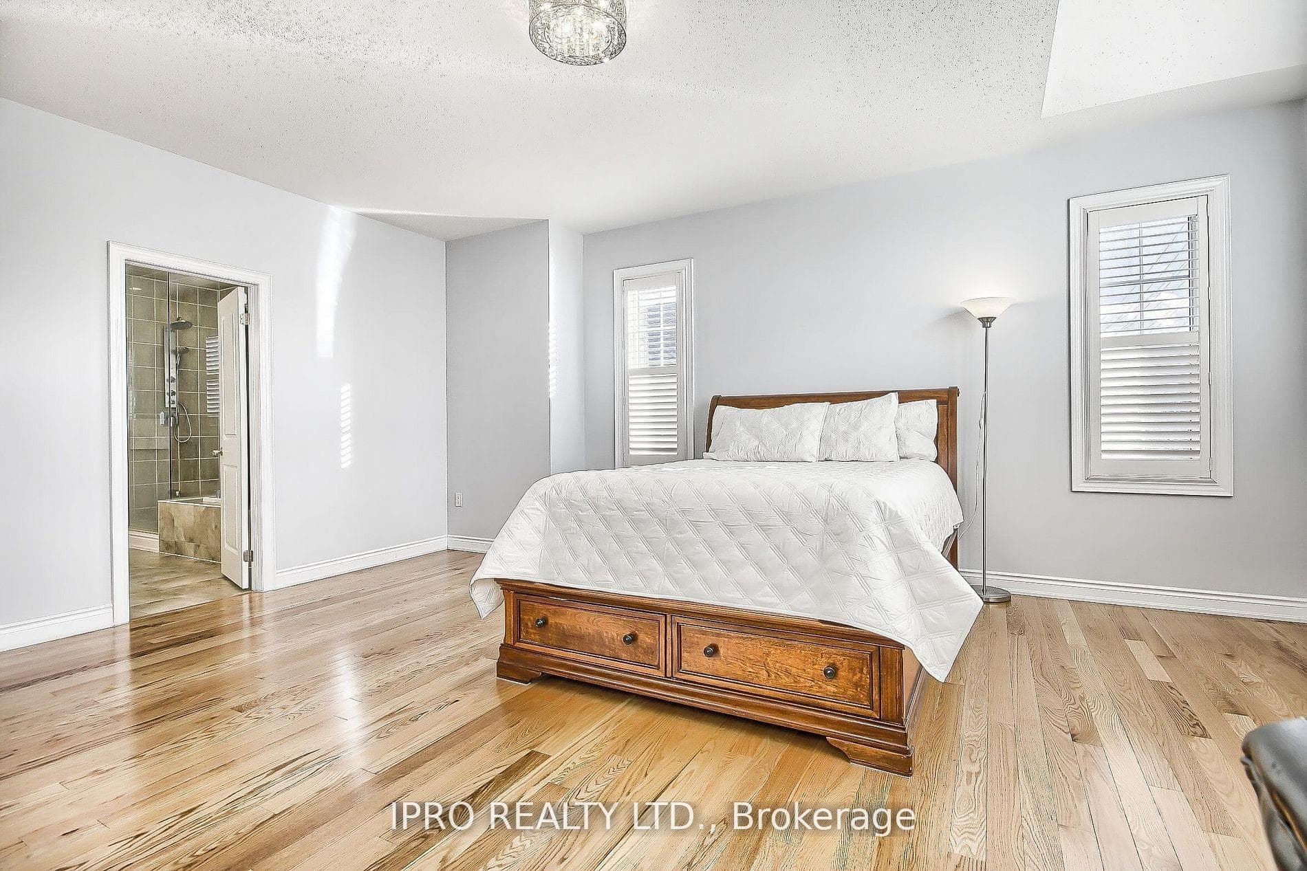 1815 Fairport Road Unit 31 photo 10